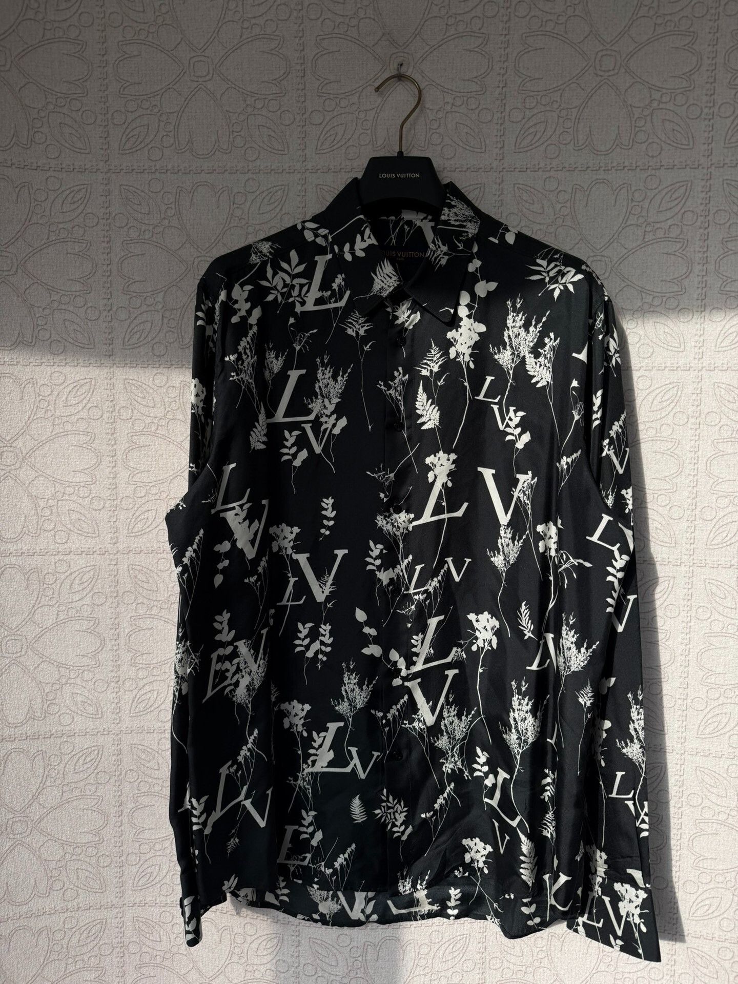 Louis Vuitton louis vuitton silk shirt with floral print Size XXL / US 16-18 / IT 52-54 - 1 Thumbnail