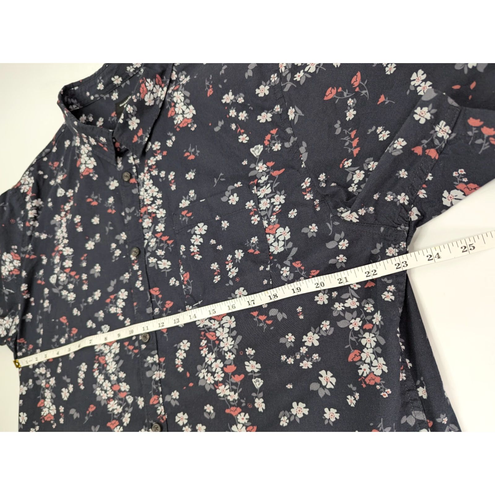 Quiksilver VINTAGE Quiksilver Shirt Navy Floral Print Button-Down Tripping Daisy XL Mens Regular Fit Size US XL / EU 56 / 4 - 4 Thumbnail