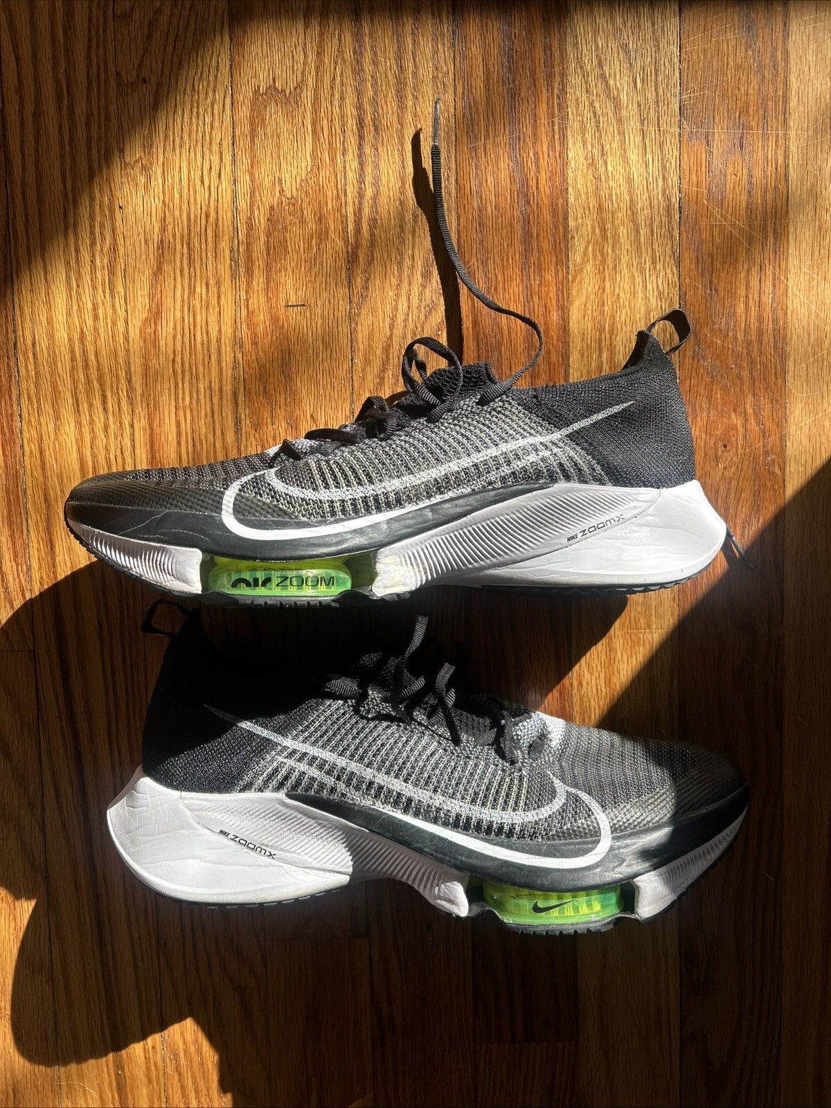 Nike Nike Air Zoom Tempo Next% Flyknit Size US 11 / EU 44 - 1 Thumbnail