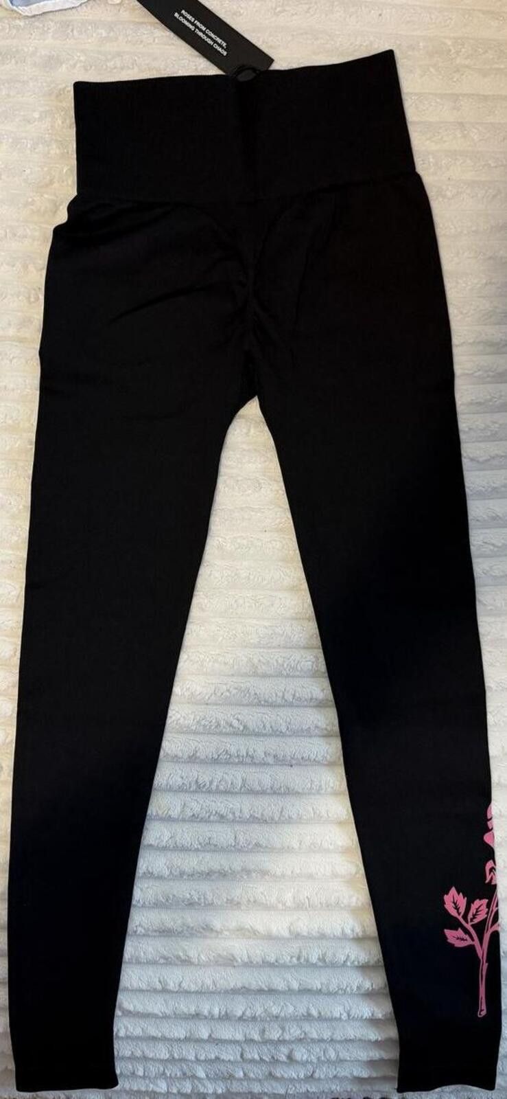 Civil Regime Civil Regime Black Scrunch Leggings with Pink Rose Size 28" / US 6 / IT 42 - 2 Thumbnail