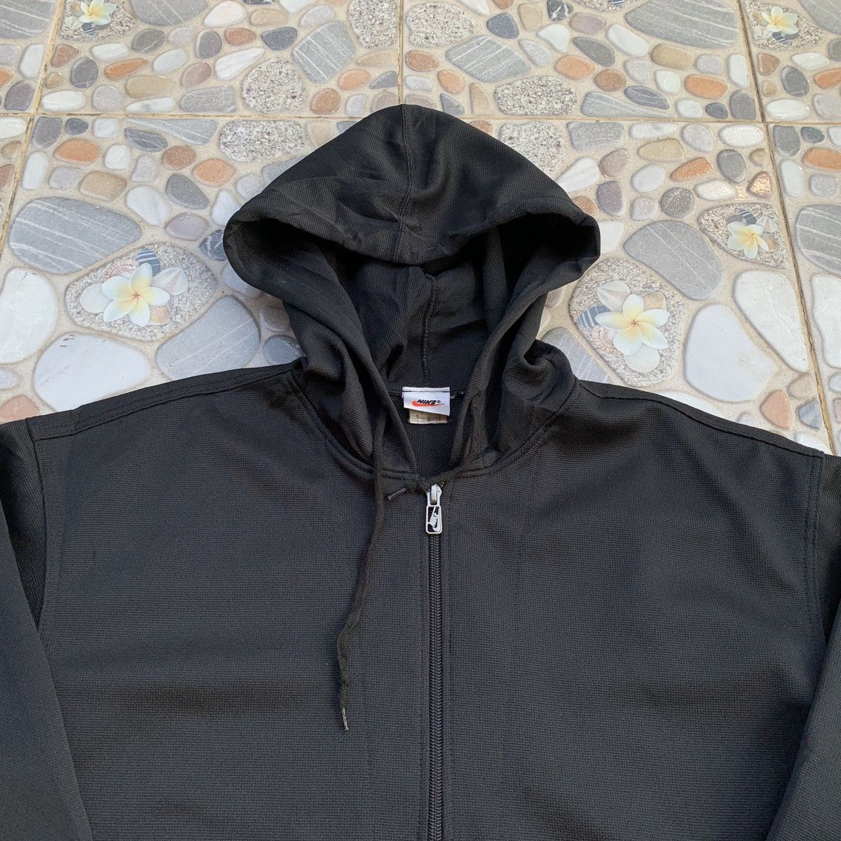 Nike × Vintage Vintage 90s Nike Center Logo Hoodie Size US L / EU 52-54 / 3 - 5 Thumbnail