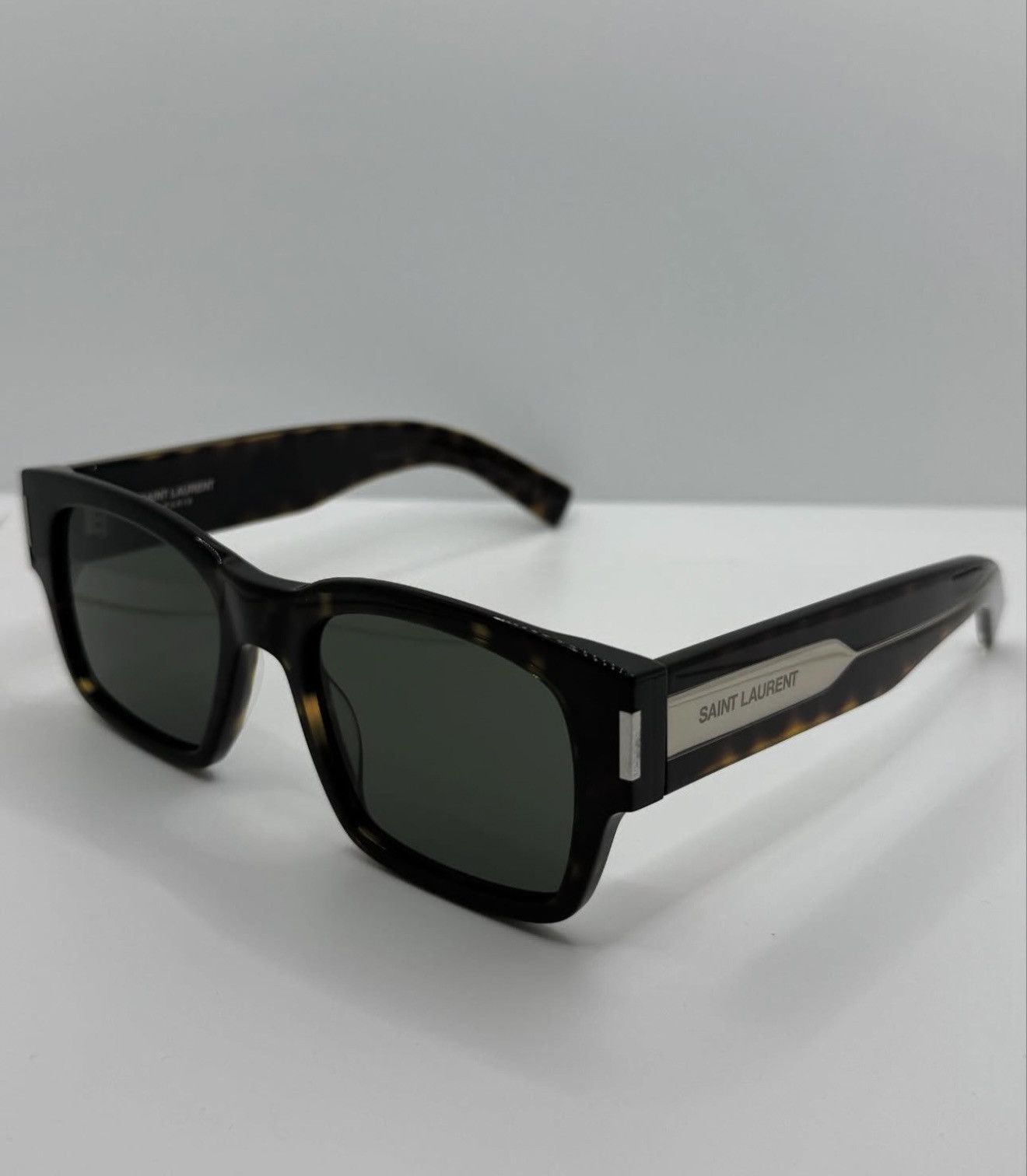 Yves Saint Laurent New Sunglasses SAINT LAURENT SL617 002 SQUARE Size ONE SIZE - 6 Thumbnail