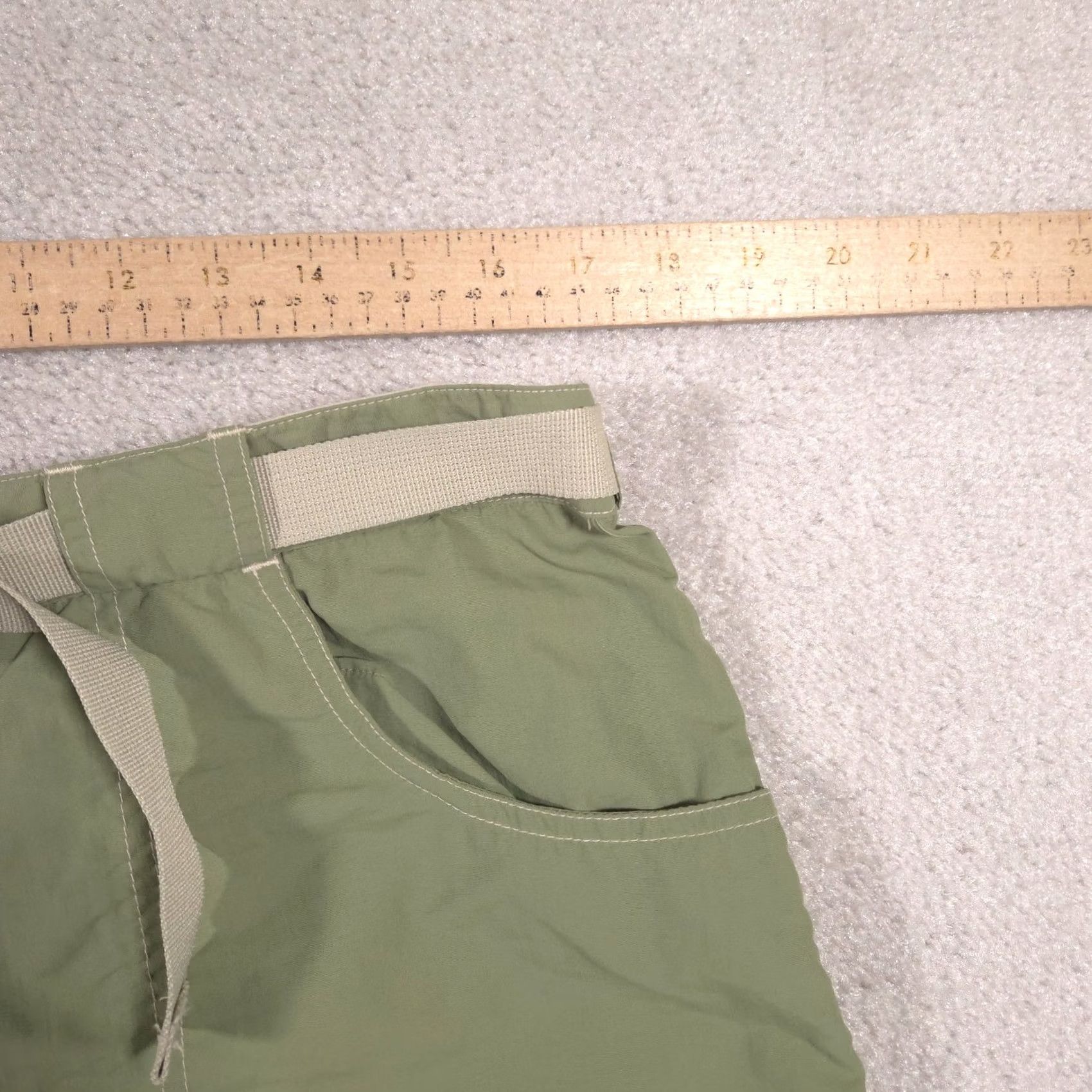 Vintage Guide Series Shorts 18 Green Utility Nylon Hiking Outdoors Pockets Buckle Womens Size 40" / US 18 - 7 Thumbnail