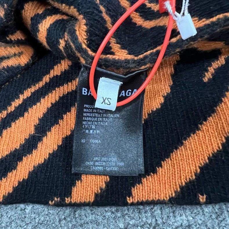 Balenciaga Balenciaga Year of the Tiger Limited Knitted Sweater Size US XS / EU 42 / 0 - 6 Thumbnail