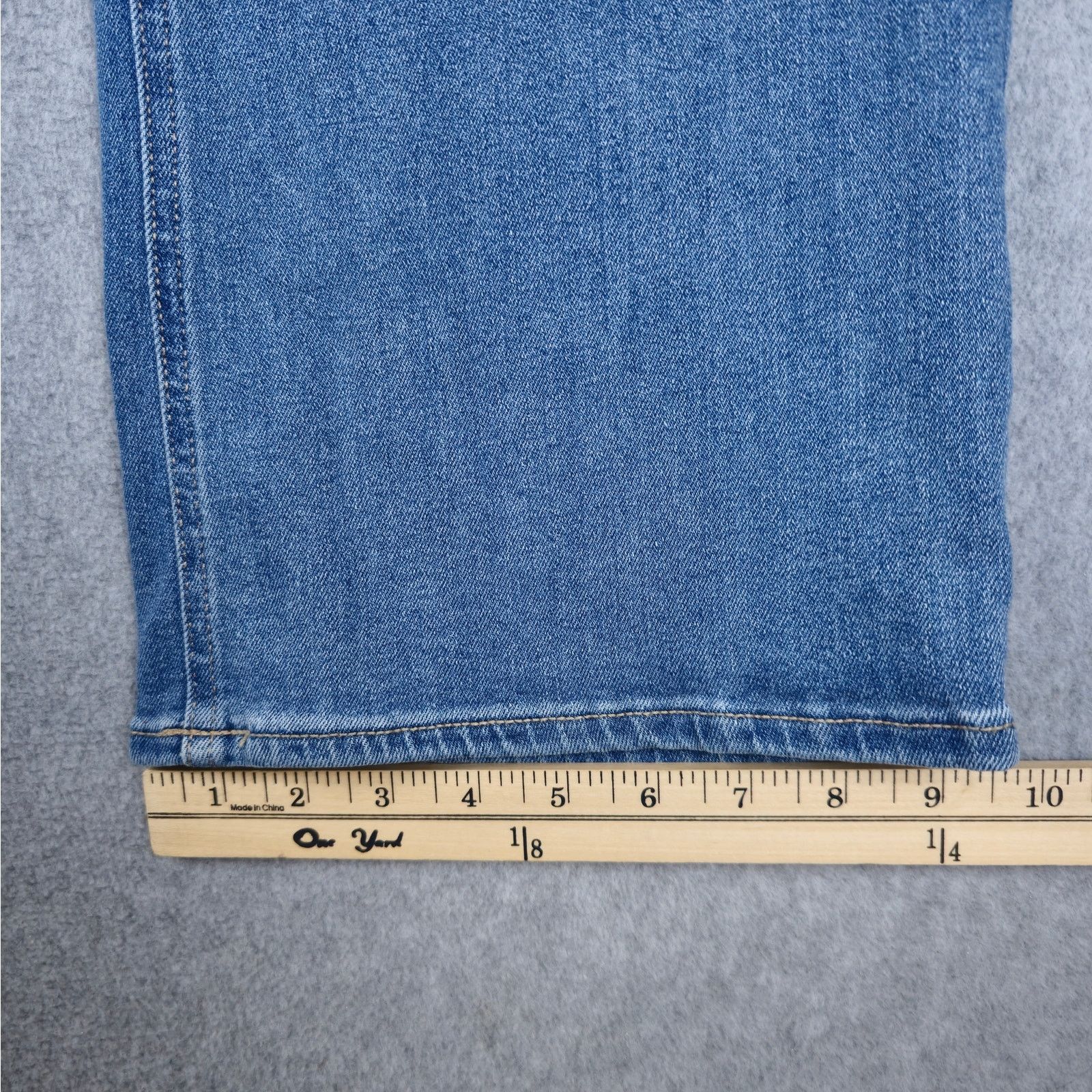 Old Navy Old Navy Womens 24 Mid Rise Wow Boot Cut Jeans Size 42" / US 20 - 15 Thumbnail