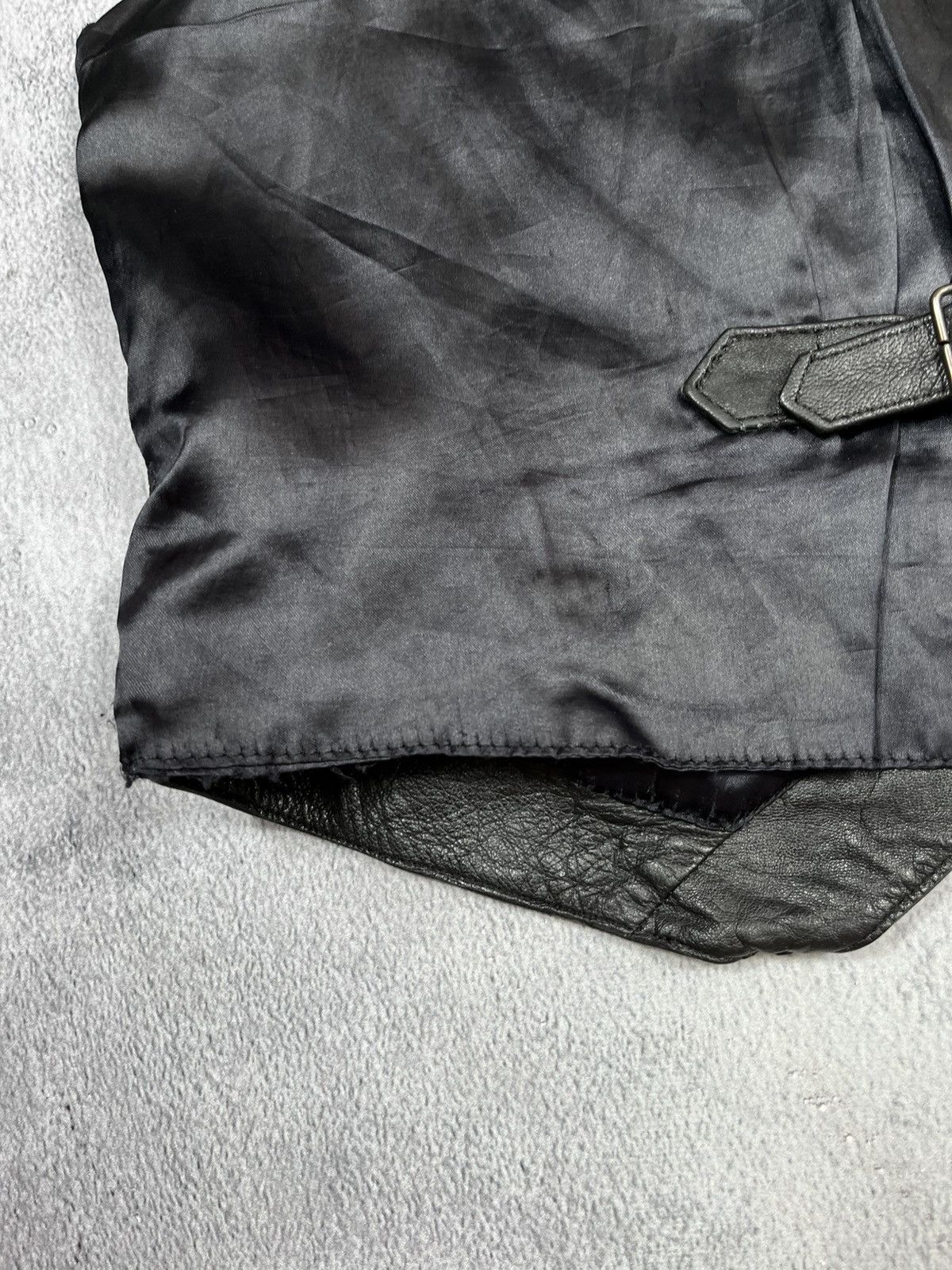 Leather × Vintage Vintage 90s leather vest retro biker style streetwear size M Size US M / EU 48-50 / 2 - 6 Thumbnail