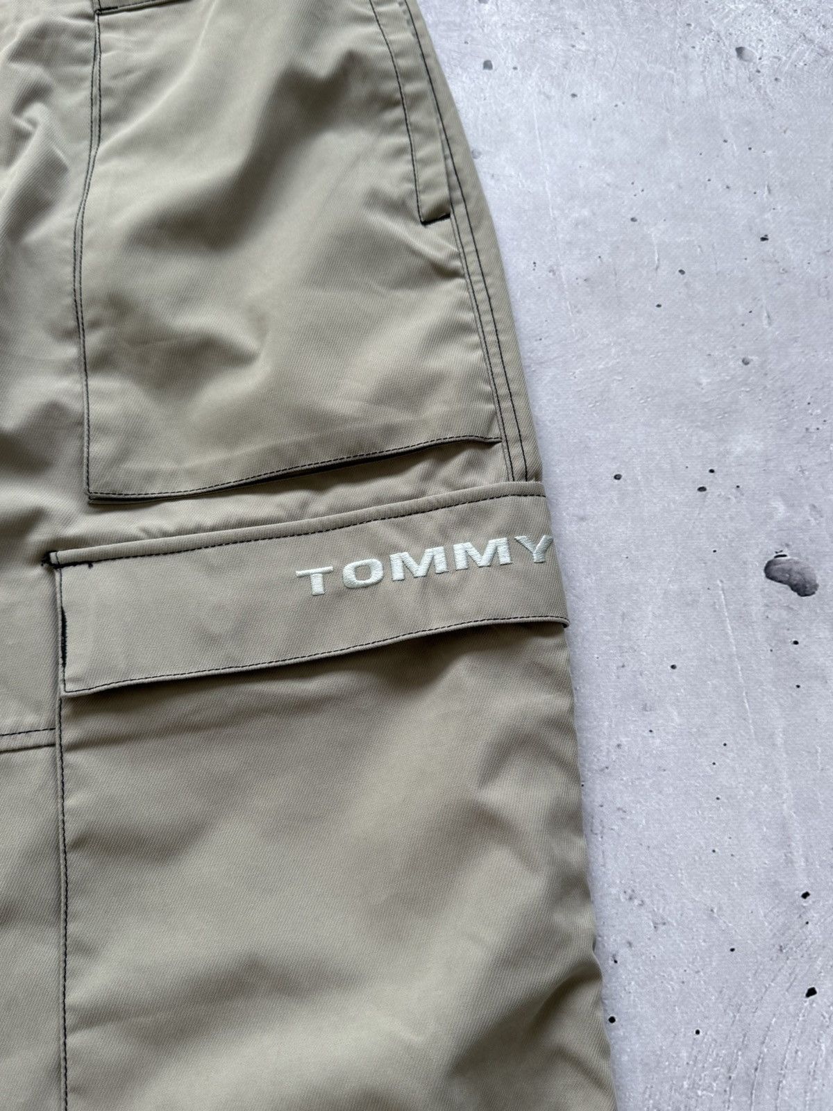 Tommy Hilfiger Vintage 90s Tommy Hilfiger Baggy Cargo Pants Size US 36 / EU 52 - 4 Thumbnail