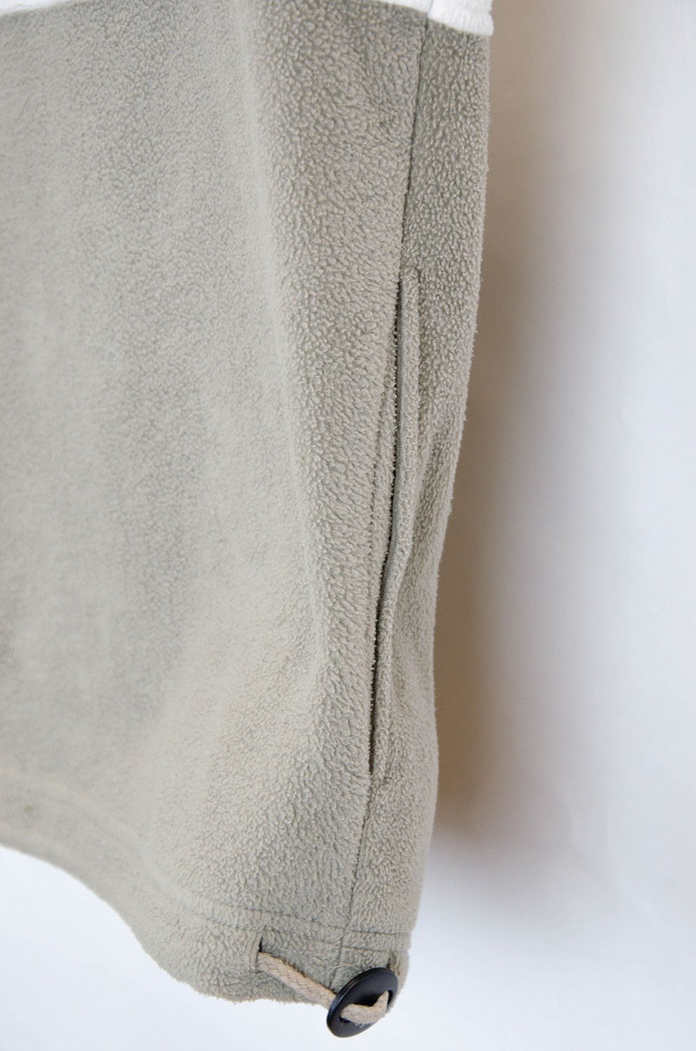 Burberry Burberry Golf Fleece Vest – White/Khaki – Size S (M Fit) Size US S / EU 44-46 / 1 - 7 Thumbnail