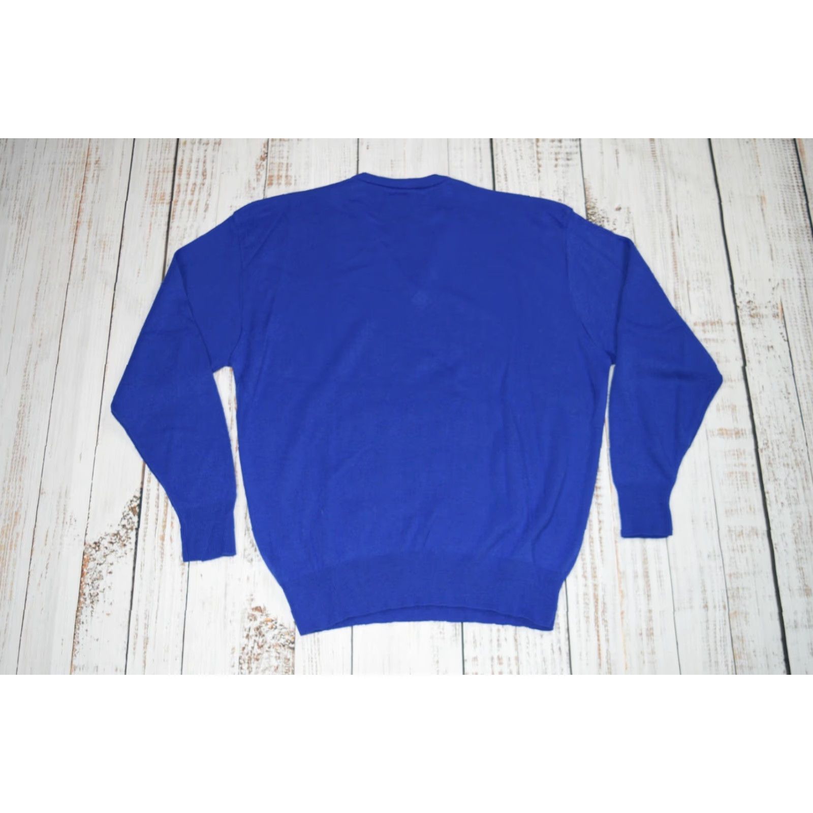 Izod VINTAGE IZOD Pullover Sweater Men's Large Royal Blue Acrylic V-Neck Knit Embroidered Classic USA Size US L / EU 52-54 / 3 - 7 Thumbnail