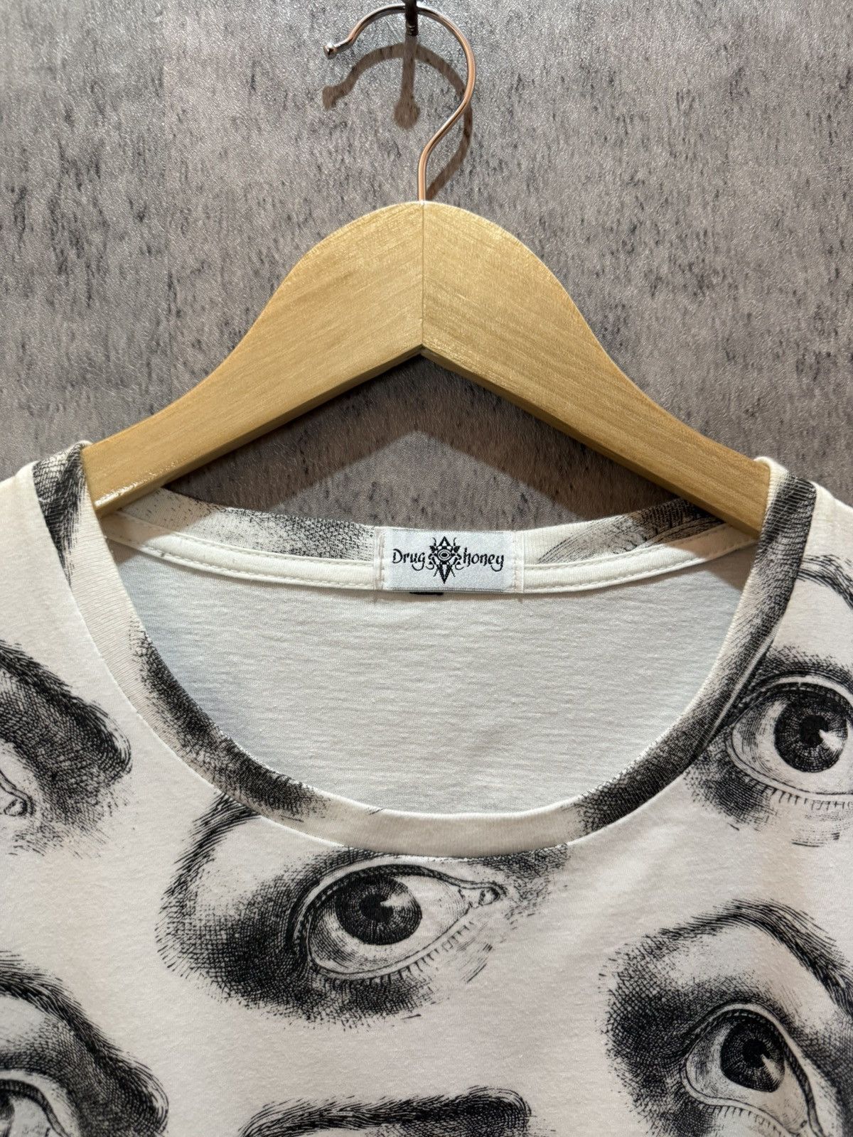 Hysteric Glamour × Vintage Vintage Drug Honey Japan All Eyes On Me Tshirt Size US M / EU 48-50 / 2 - 13 Thumbnail