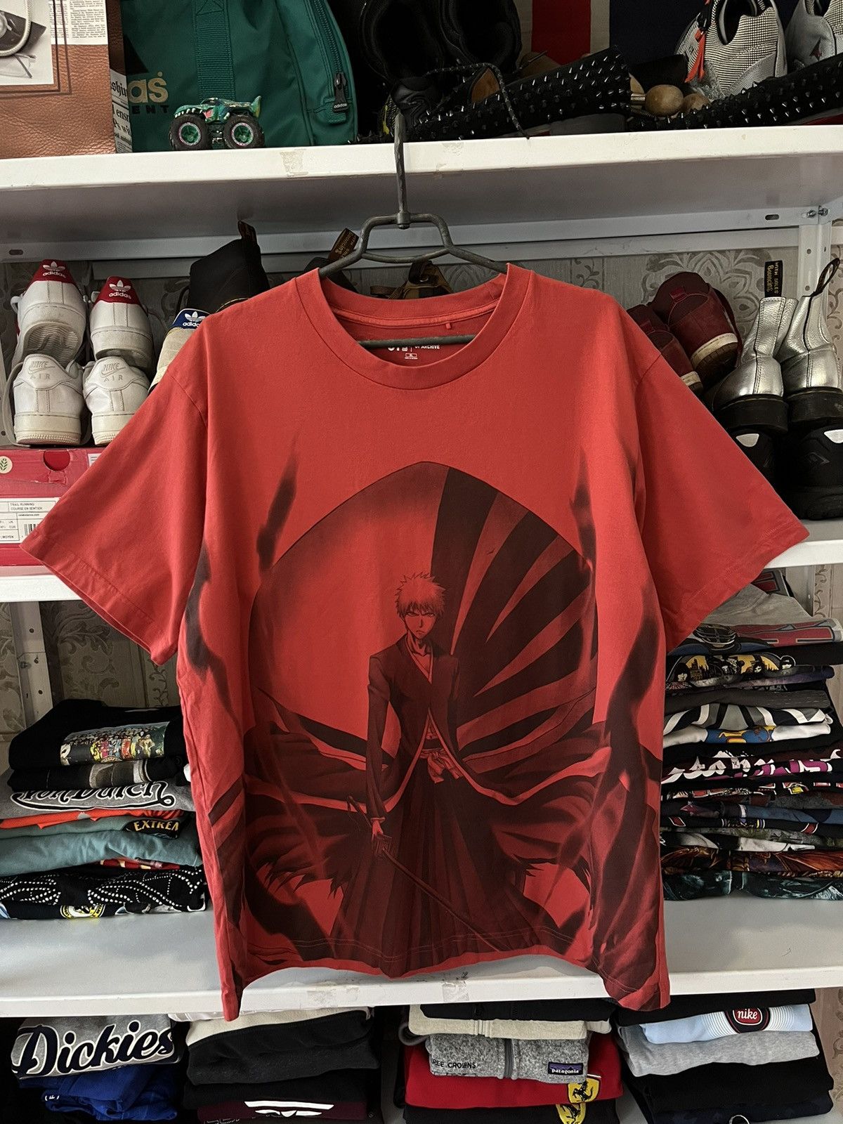 Anime Uniqlo UT Archive X Anime One Piece Line Up Tshirts Size US XL / EU 56 / 4 - 1 Thumbnail