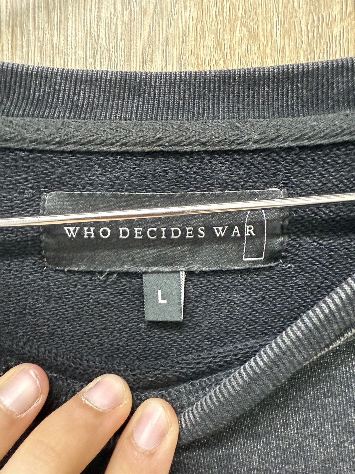 Who Decides War Who decides War Crewneck Size US L / EU 52-54 / 3 - 6 Thumbnail