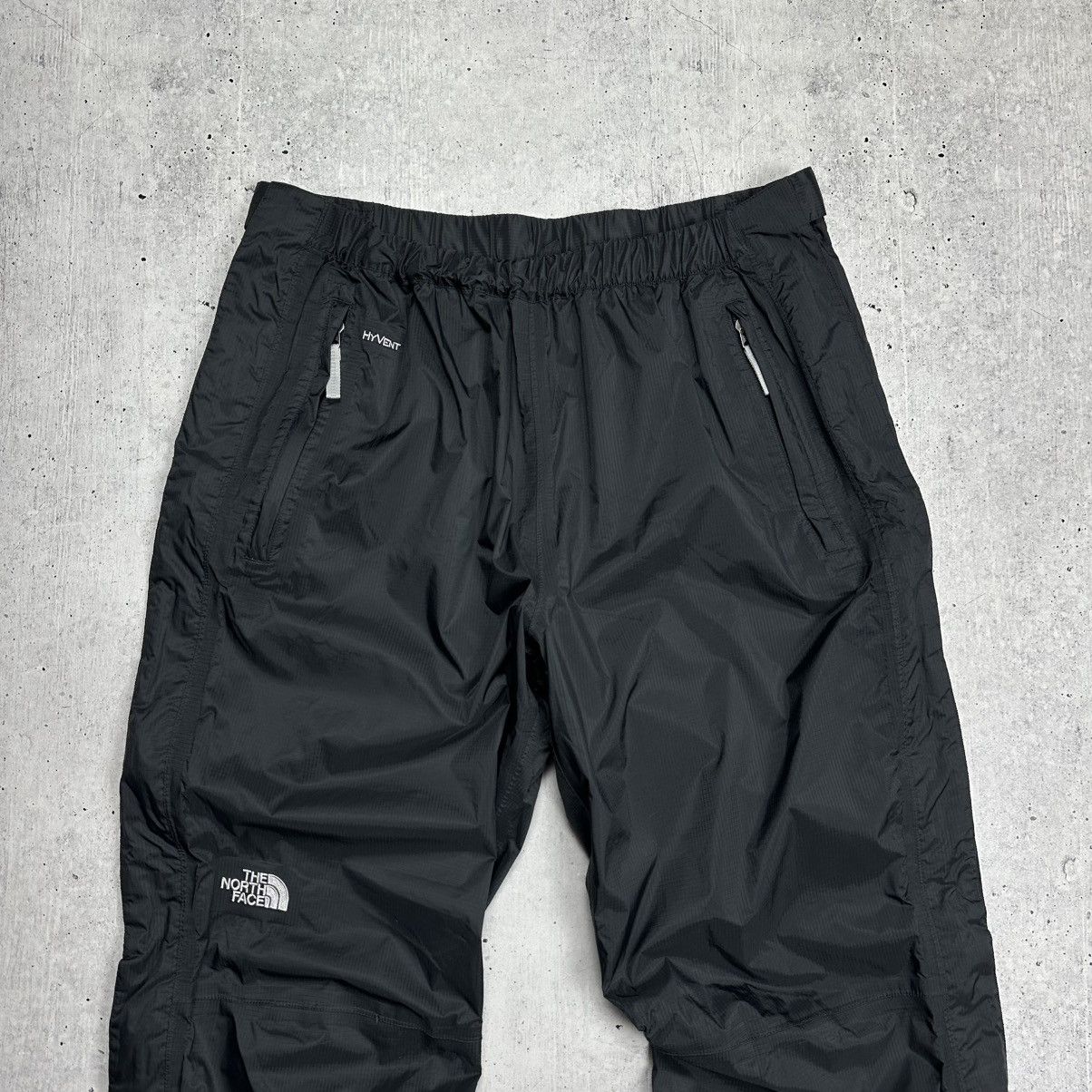 The North Face Vintage The North Face Hyvent Nylon Pants size XL Size US 36 / EU 52 - 2 Thumbnail