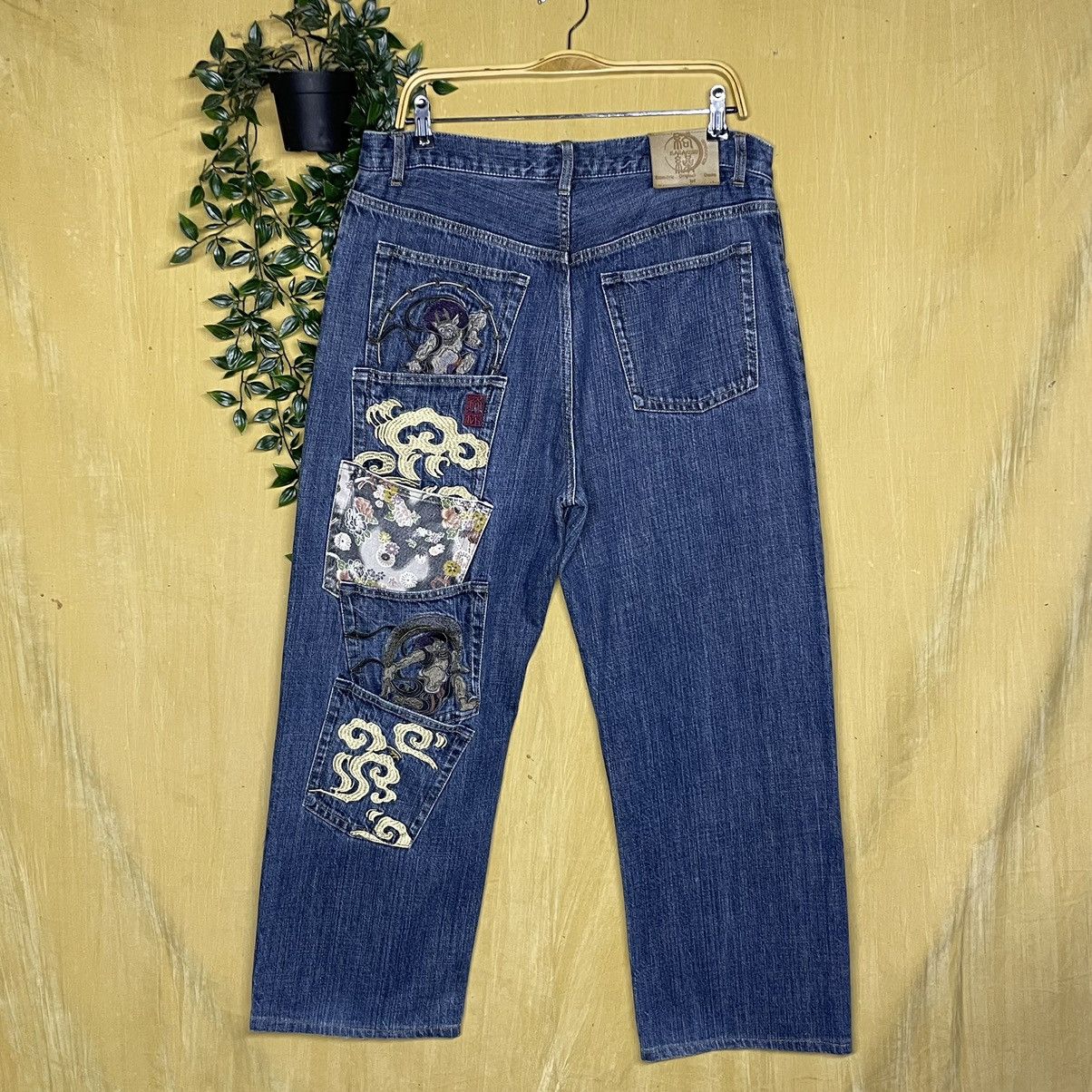 Vintage KaraKuri Japan Multi Pocket Genis Embroidered Jeans