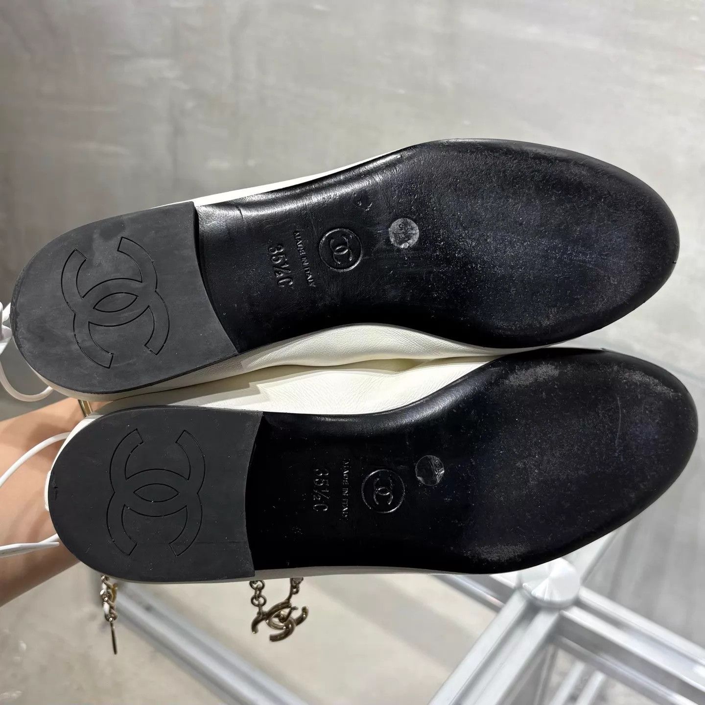 Chanel Chanel White Mary Jane Ballet Flats 35.5 YH25433 Size US 5 / IT 35 - 7 Thumbnail