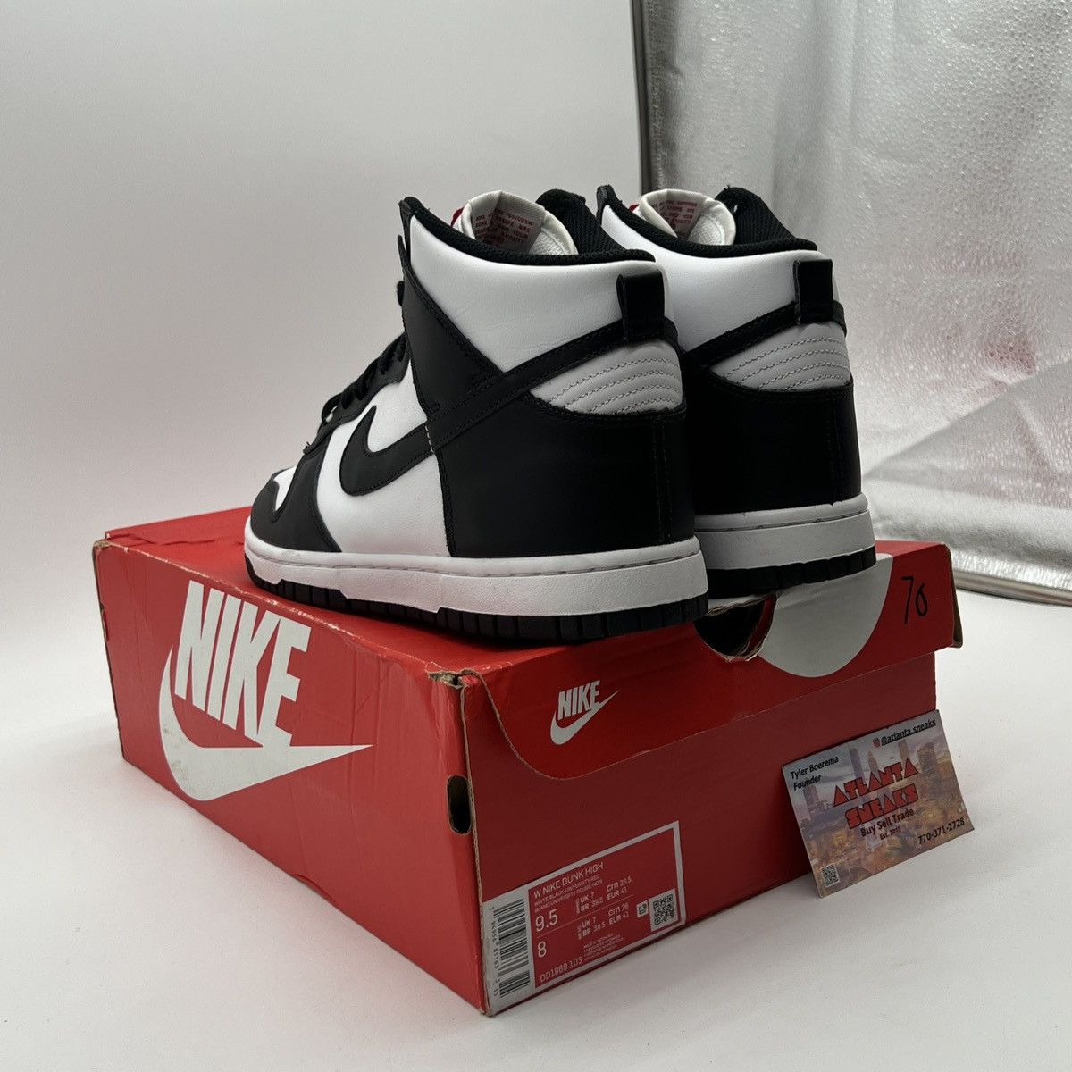 Nike Wmns Nike dunk high black white Size US 9.5 / EU 42-43 - 4 Thumbnail