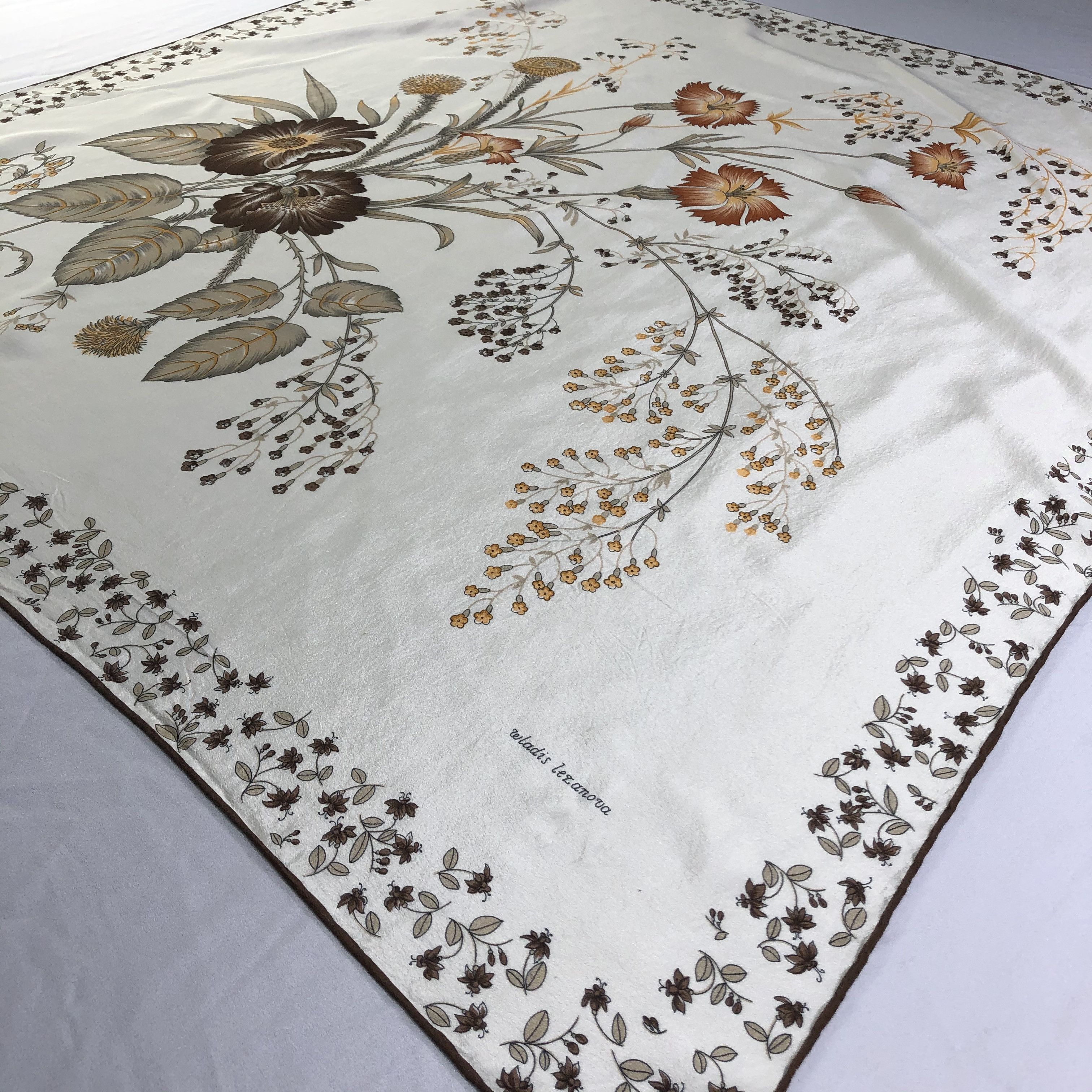 Vintage Vintage Wladis Lezanova Silk Scarf Size ONE SIZE - 3 Thumbnail