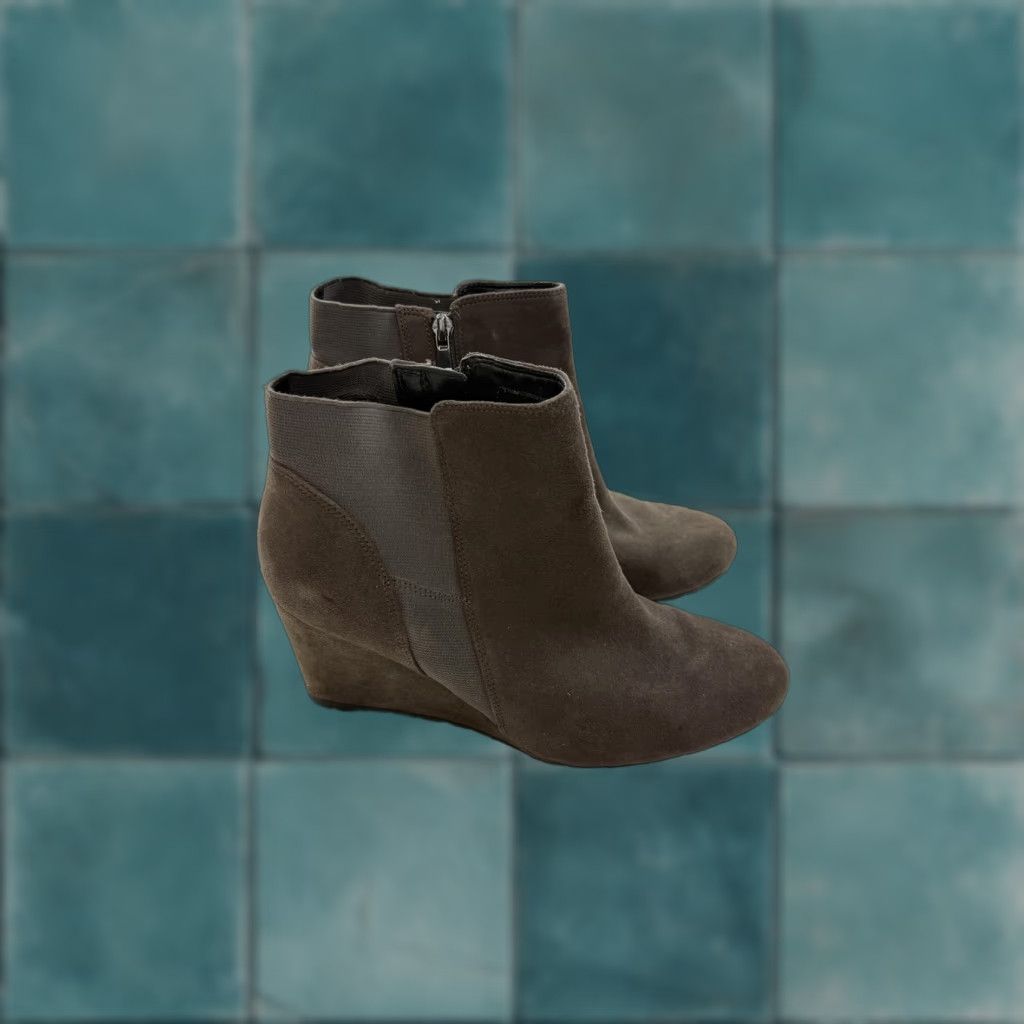 Clarks Clarks Artisan Boots Womens Size 9.5 Brown Suede Ankle Wedge Booties Zip Comfort Size US 10 / IT 40 - 1 Thumbnail