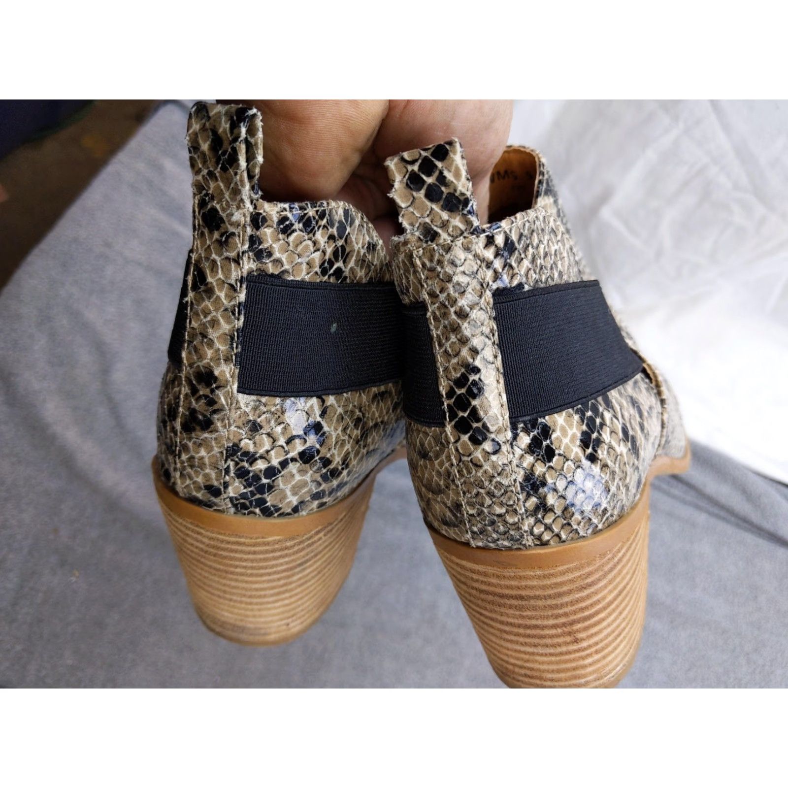 Dolce Vita Dolce Vita FIG Boots Womens Size 9.5 Beige Snake Print Ankle Block Heel Booties Size US 10 / IT 40 - 7 Thumbnail