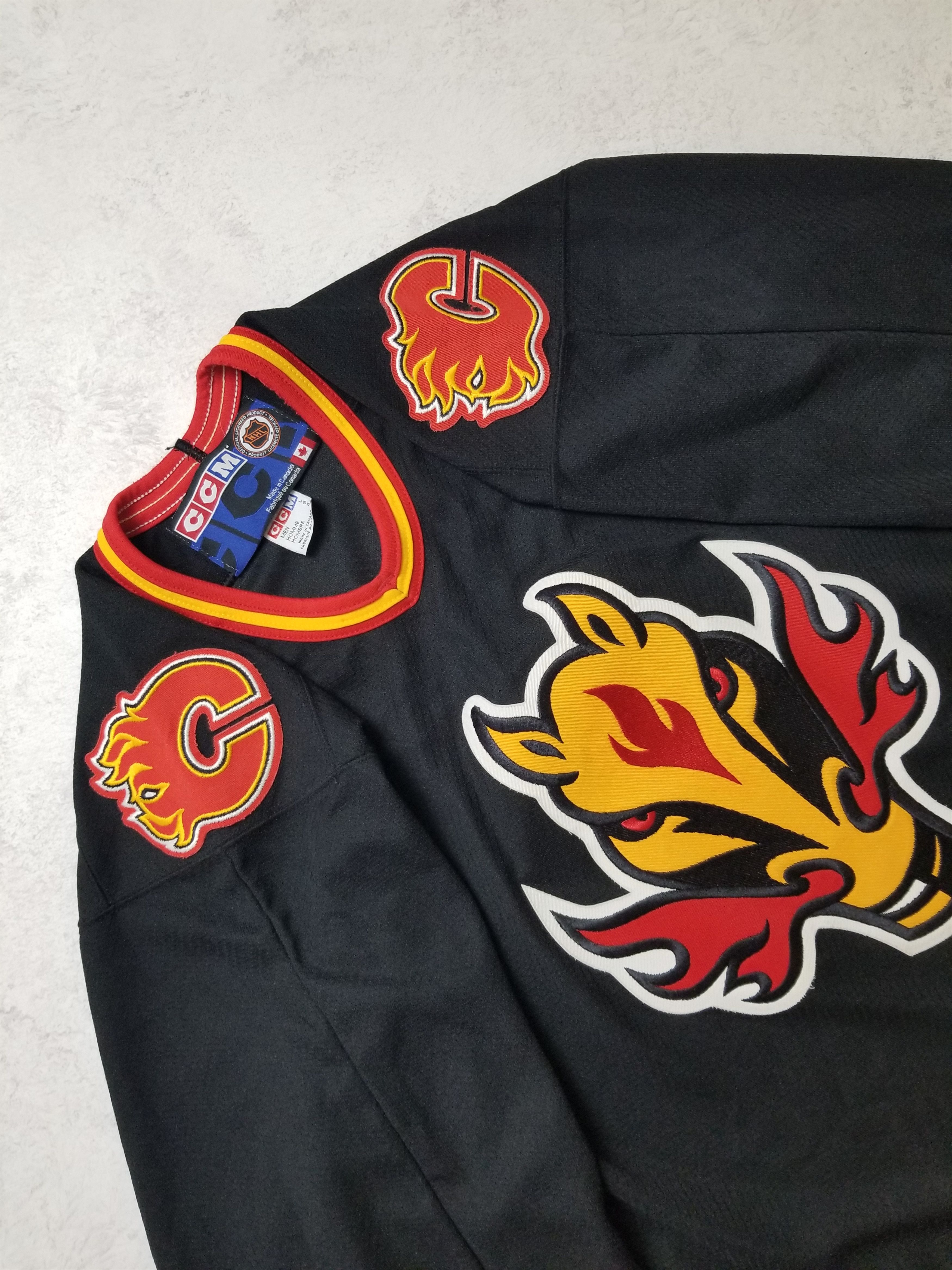 Ccm Vintage CCM Calgary Flames Blasty Horse Head Jersey Size US L / EU 52-54 / 3 - 11 Thumbnail