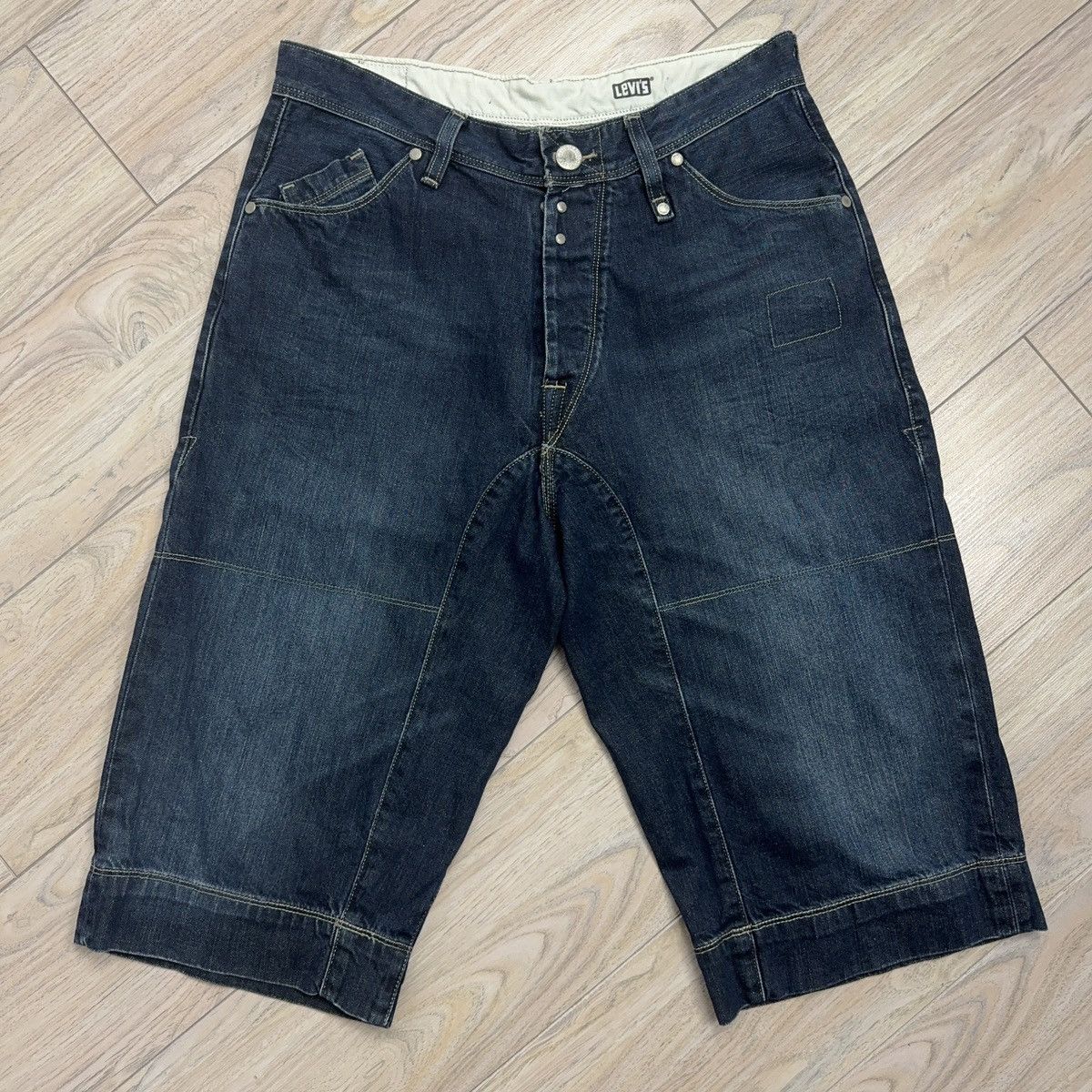 Levi's Rare Levi’s Y2K 3D Cinch Back Avant Garde Denim 3/4 Shorts Size US 30 / EU 46 - 3 Thumbnail