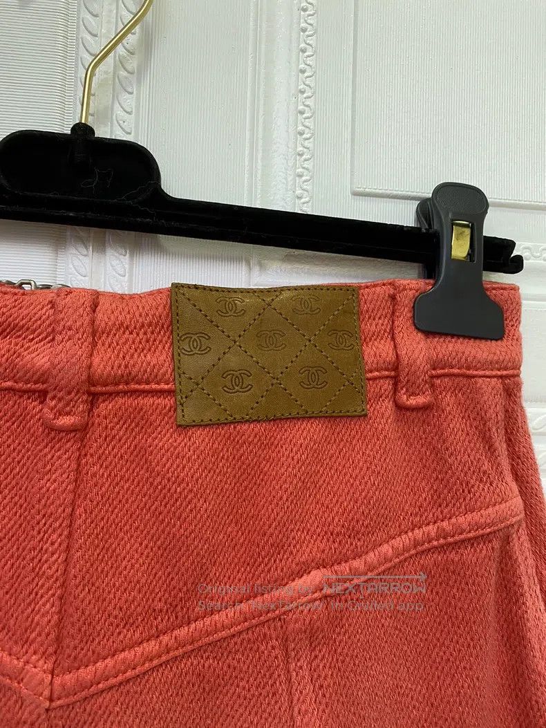 Chanel Chanel Red old denim shorts Size 42" / US 20 - 4 Thumbnail