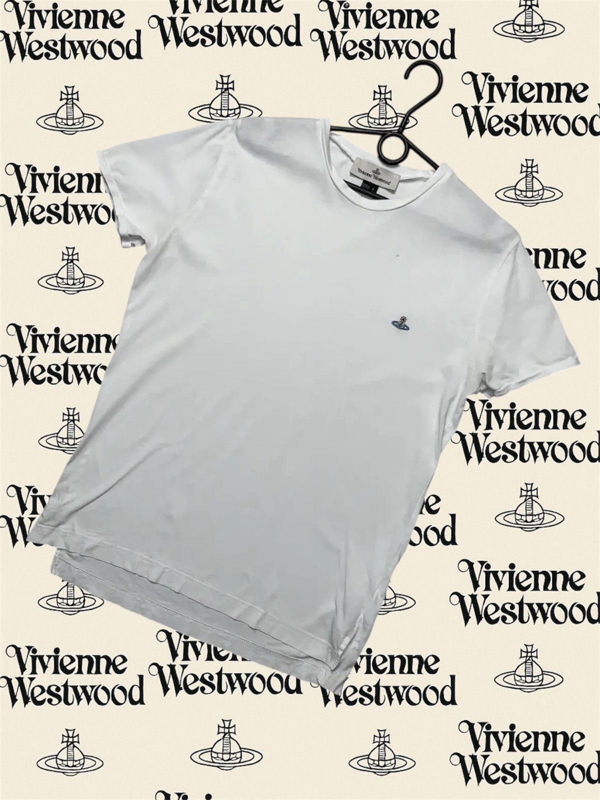 Vivienne Westwood Vivienne Westwood tee logo size L rare Size US L / EU 52-54 / 3 - 1 Thumbnail