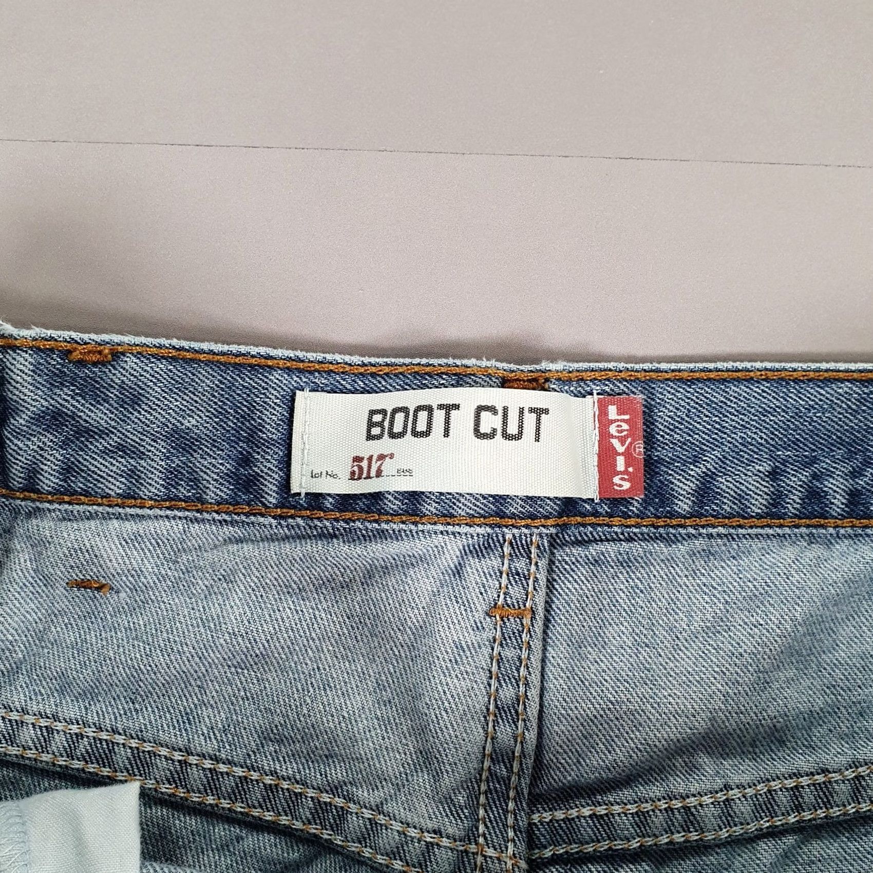 Levi's VINTAGE Levi's 517 Jeans Mens Blue W38 L30 Bootcut Zip Fly 100% Cotton Denim Jeans Men's 5-Pocket Bootcut N/A Size US 38 / EU 54 - 3 Thumbnail