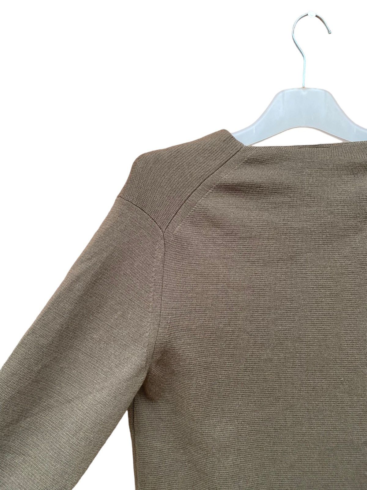 Lemaire × Uniqlo Uniqlo Lemaire V Neck Sweater Size US M / EU 48-50 / 2 - 3 Thumbnail