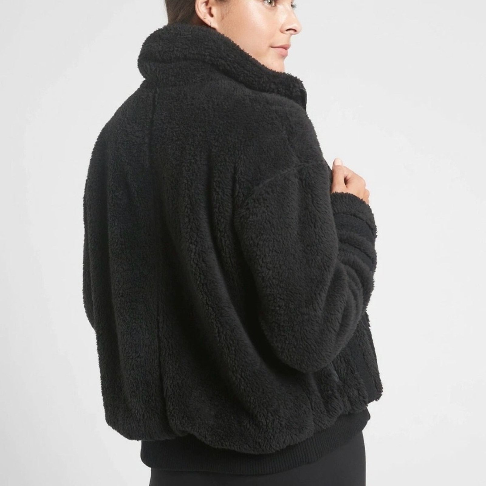 Athleta Athleta Willow Fleece Sherpa Bomber Jacket Women’s XS Black Size XS / US 0-2 / IT 36-38 - 3 Thumbnail