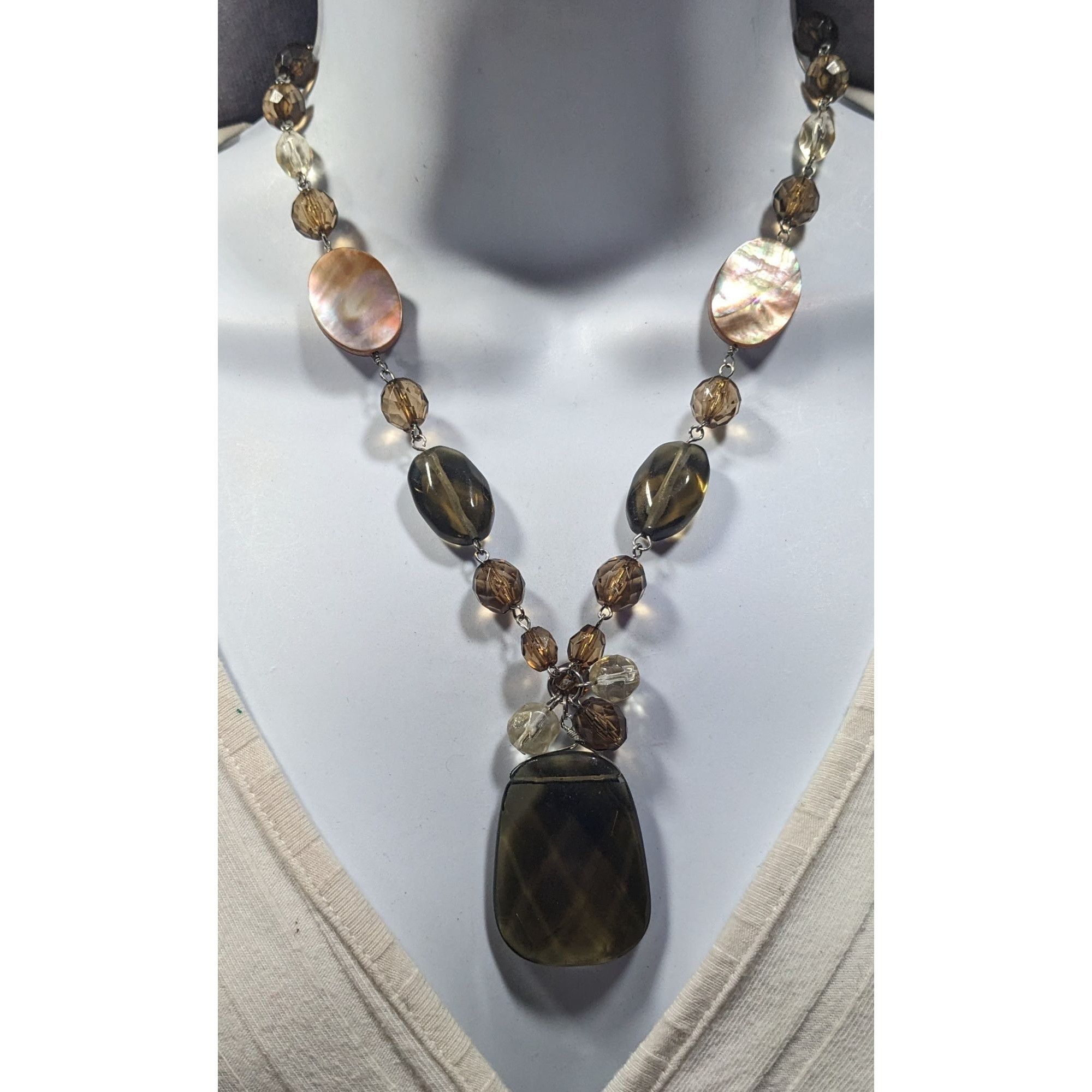 Other Retro Beaded Earth Tone Glass And Shell Necklace Size ONE SIZE - 5 Thumbnail