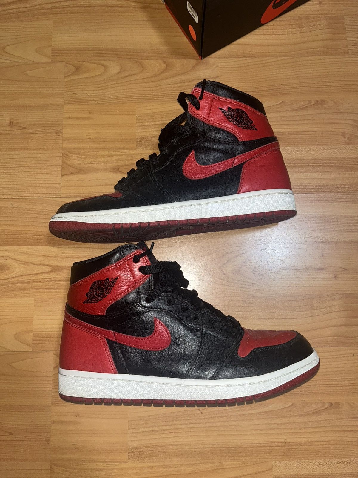 Jordan Brand Air Jordan 1 Retro High OG “Banned” 2016 Size US 8.5 / EU 41-42 - 1 Thumbnail