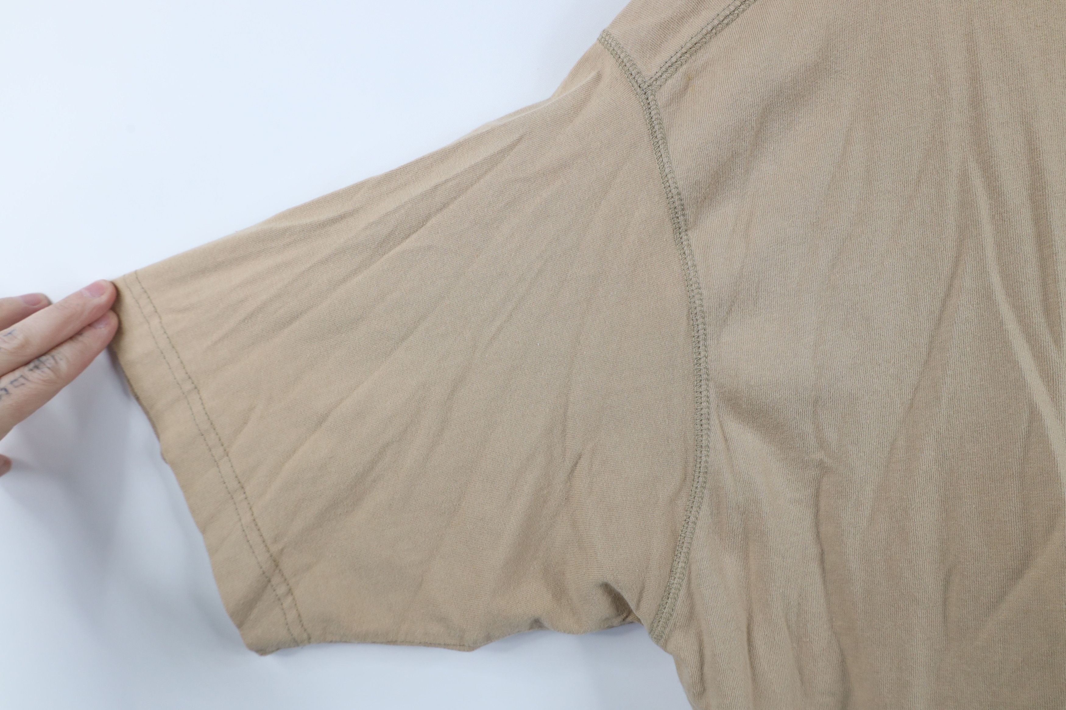 Vintage Vintage 90s Streetwear Blank Baggy Fit Henley T-Shirt Beige Size US L / EU 52-54 / 3 - 6 Thumbnail