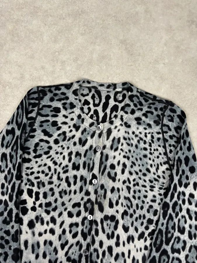 Dolce & Gabbana 2010s Dolce & Gabbana Blue Wool Leopard Print Cardigan Sweater Size S / US 4 / IT 40 - 4 Thumbnail