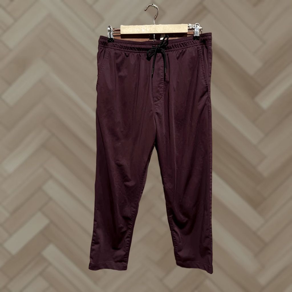 American Eagle Outfitters American Eagle Outfitters Mens Red Athletic Sweatpants Drawstring Size M Pants Regular Athletic Ankle Red Mens Size US 31 - 1 Thumbnail