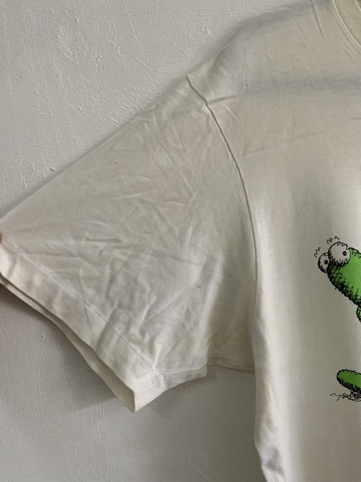 Kaws × Uniqlo Kaws Big Logo Uniqlo Tee Size US XL / EU 56 / 4 - 11 Thumbnail