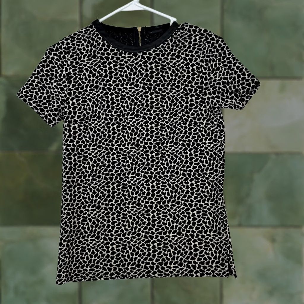 Club Monaco Club Monaco Blouse Women’s XS Black & White Short Sleeve Round Neck Pullover Top Size XS / US 0-2 / IT 36-38 - 1 Thumbnail