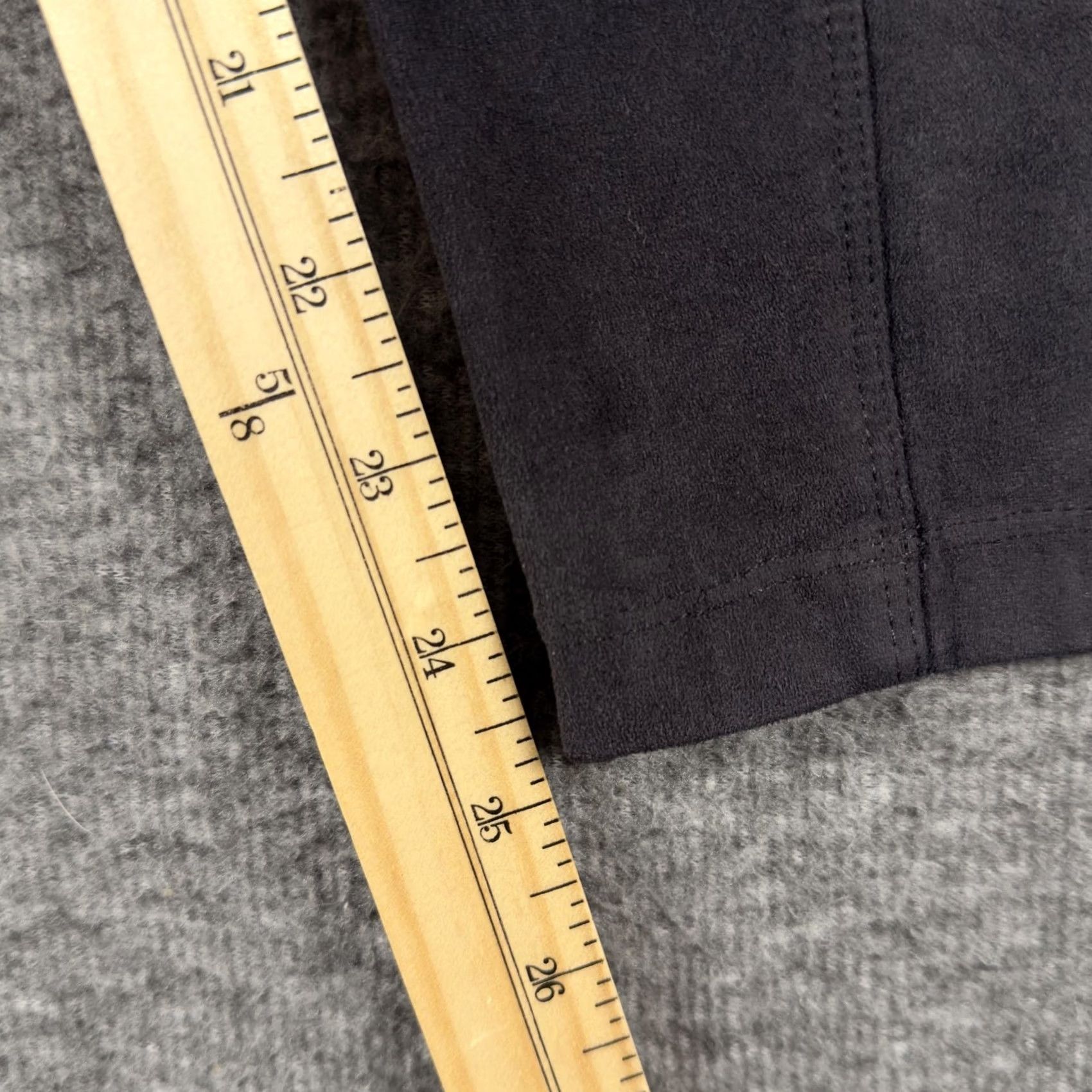 Vintage Lysse Pants Womens Medium Black Faux Suede Leggings High Rise Stretch Pull On Size 32" / US 10 / IT 46 - 7 Thumbnail