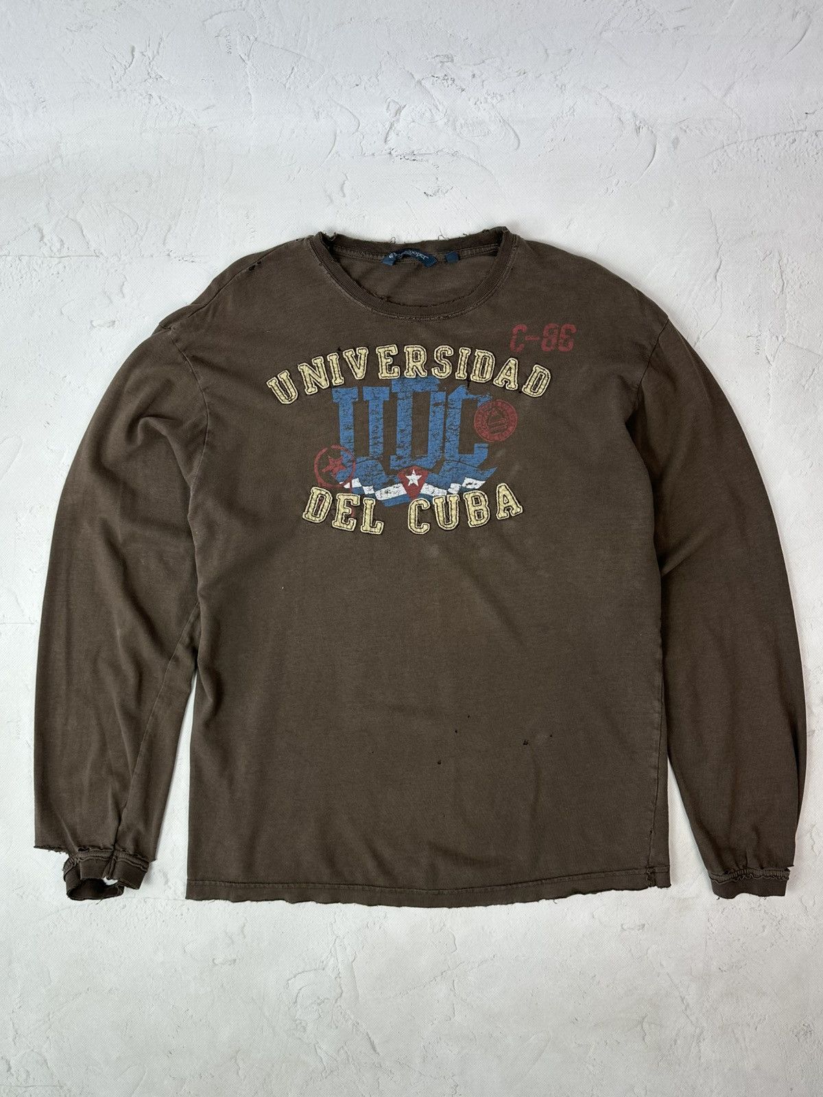 Vintage Vintage Universidad Del Cuba Distressed Worn Long Sleeve Size US S / EU 44-46 / 1 - 1 Thumbnail