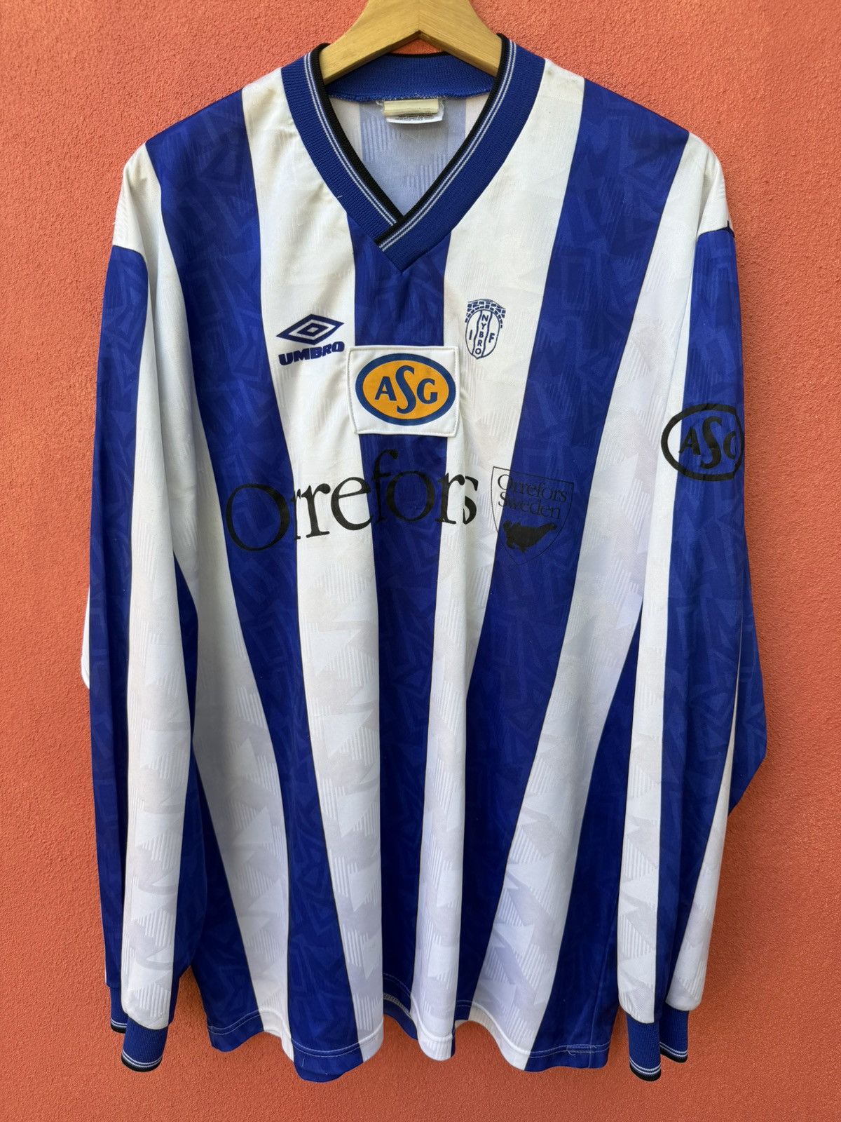 Umbro Nybro IF Matchworn x Number 6 Size US XL / EU 56 / 4 - 1 Thumbnail