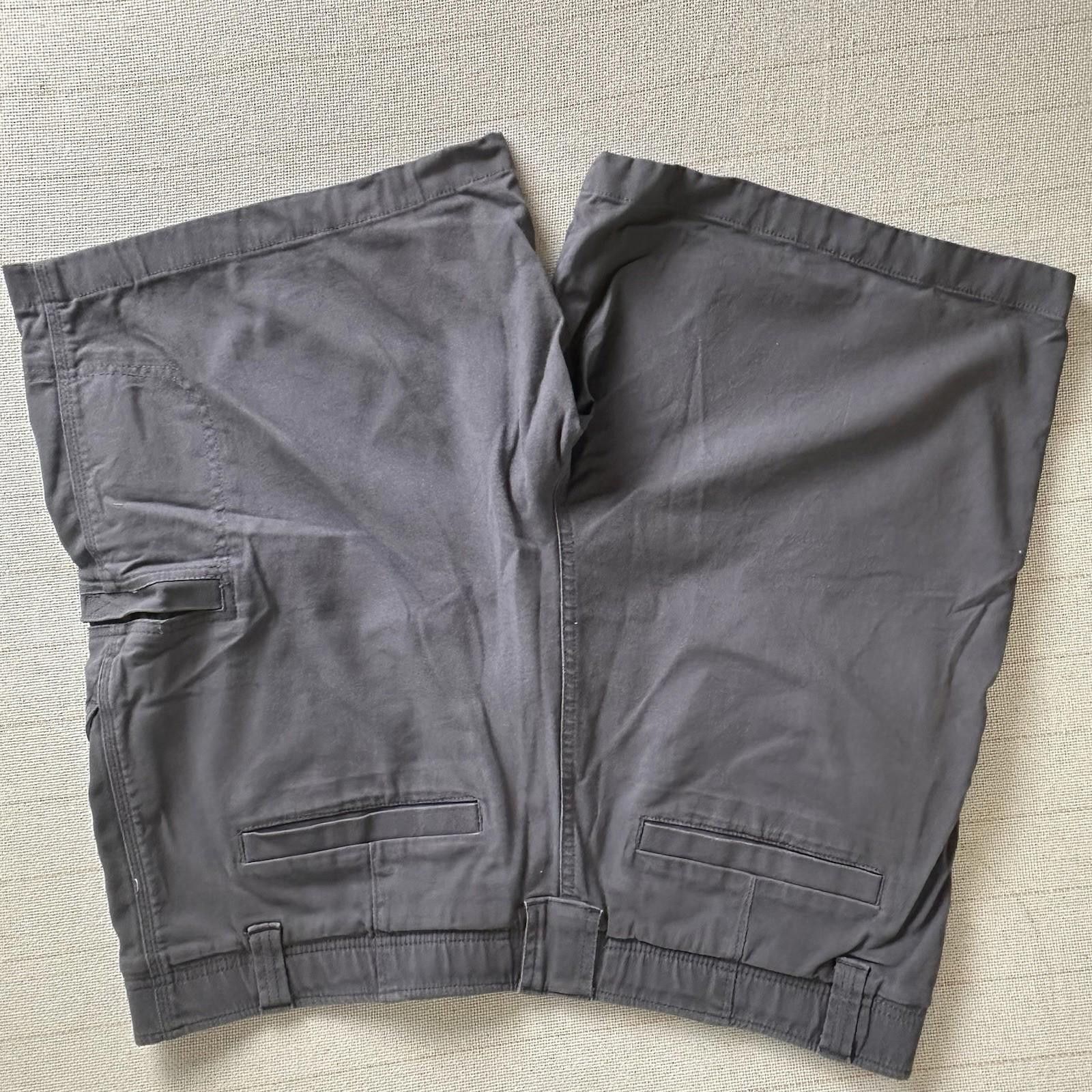 L.L. Bean L.L Bean Flat Front Gray Shorts with Natural Fit Size US 38 / EU 54 - 7 Thumbnail