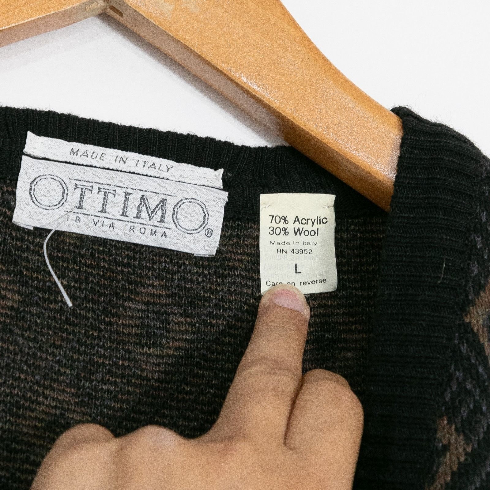 Vintage Vintage Ottimo Diamond Pattern Italian Wool Sweater Large Size US L / EU 52-54 / 3 - 4 Thumbnail
