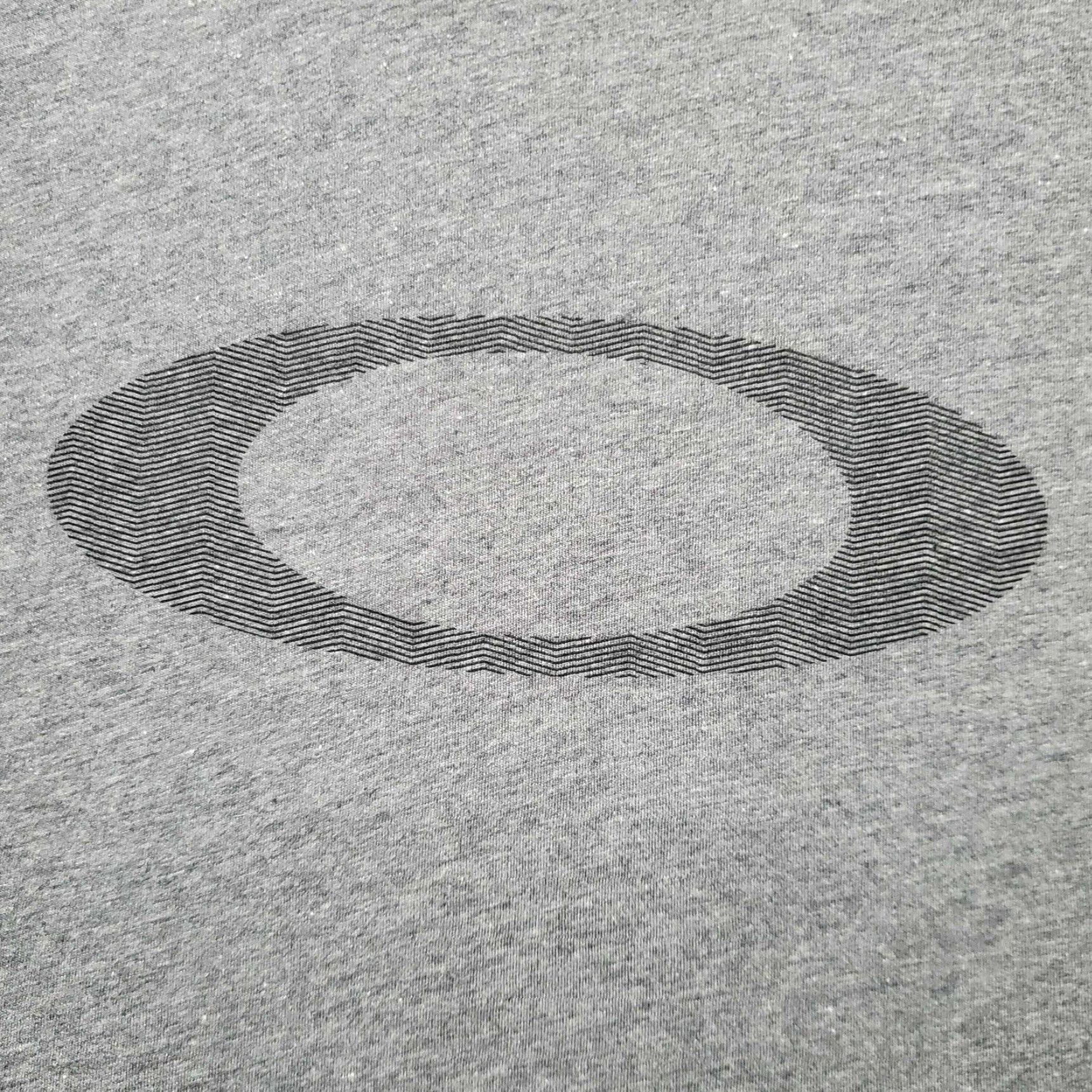 Oakley VINTAGE Oakley Mens M T Shirt Heathered Grey Beach Oversized Short Sleeve Running Jogging Beach Mens Size US M / EU 48-50 / 2 - 3 Thumbnail