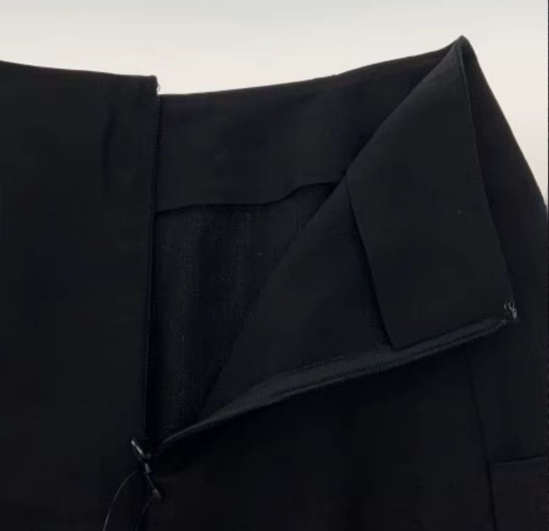 Yohji Yamamoto Yohji Yamamoto Black skirt with slit at the back skirt Size 25" / US 0 / IT 36 - 3 Thumbnail