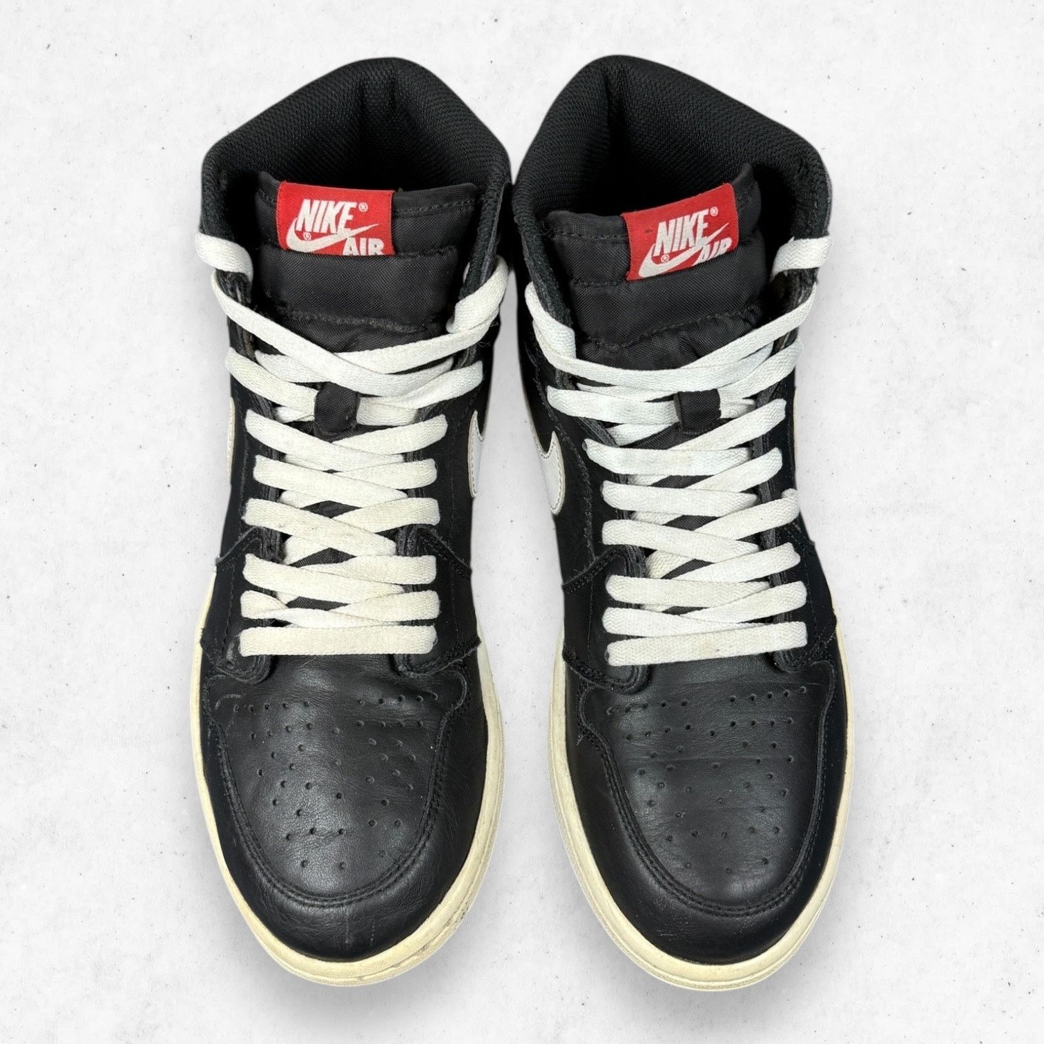Jordan Brand Air Jordan 1 Retro High OG Yin Yang Black 2016 Sz 9.5 Size US 9.5 / EU 42-43 - 5 Thumbnail