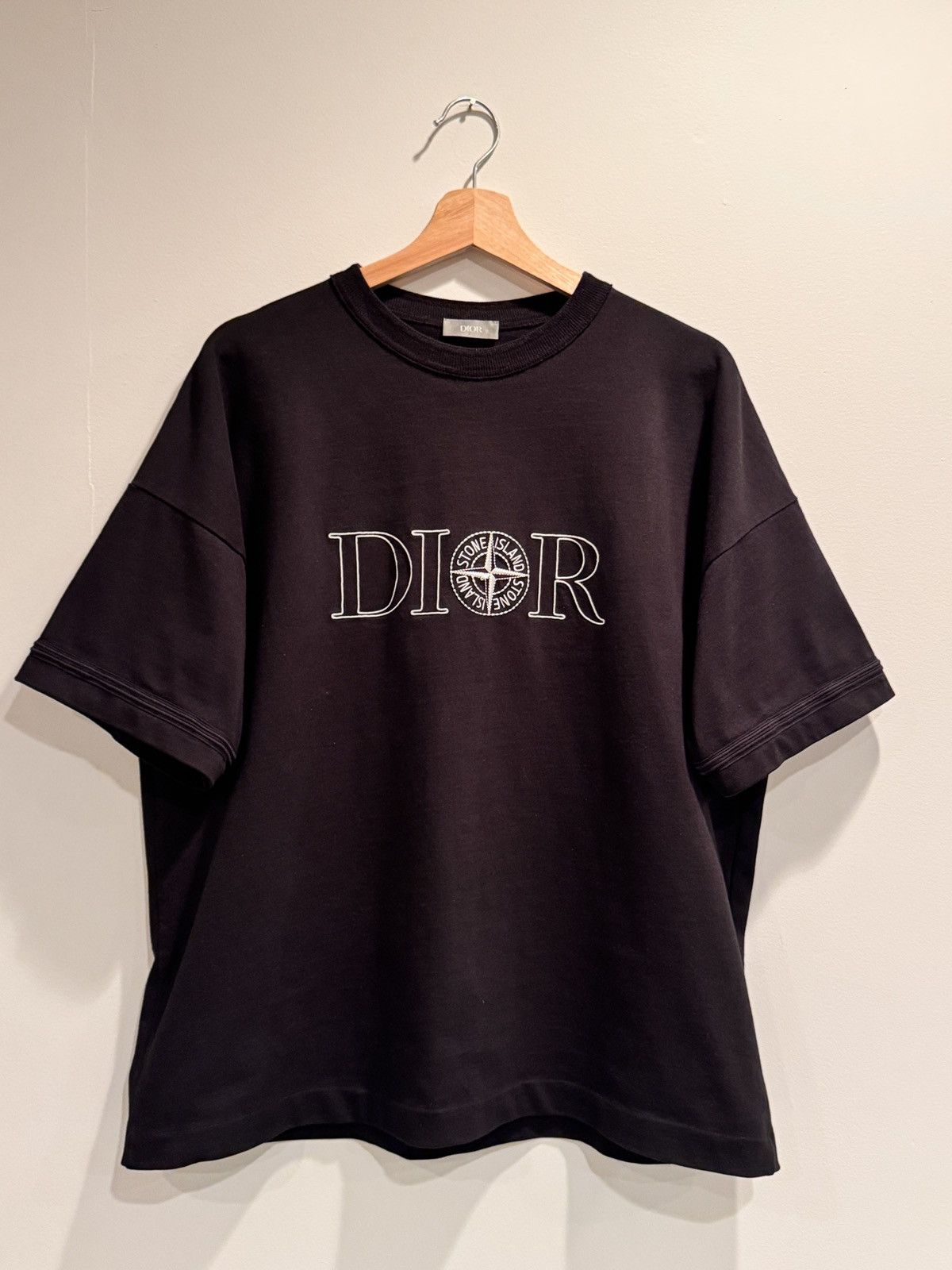 美品 Dior × Stone  T-shirt 【S】 Dior x Stone Island Oversized Fit T-Shirt Black | Cheap