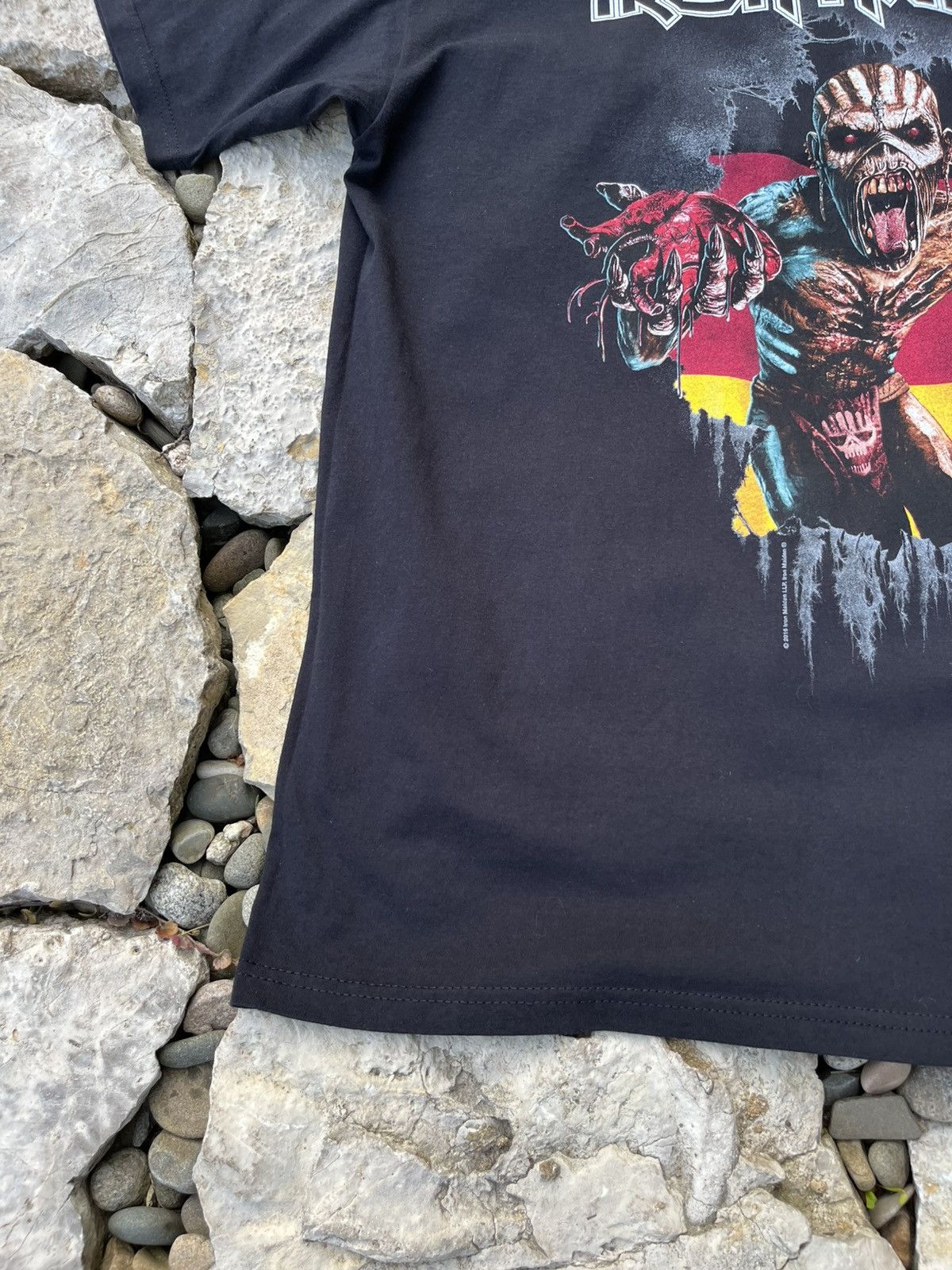 Band Tees × Iron Maiden × Vintage Vintage Iron Maiden Germany flag the book of souls tour tee Size US XL / EU 56 / 4 - 8 Thumbnail