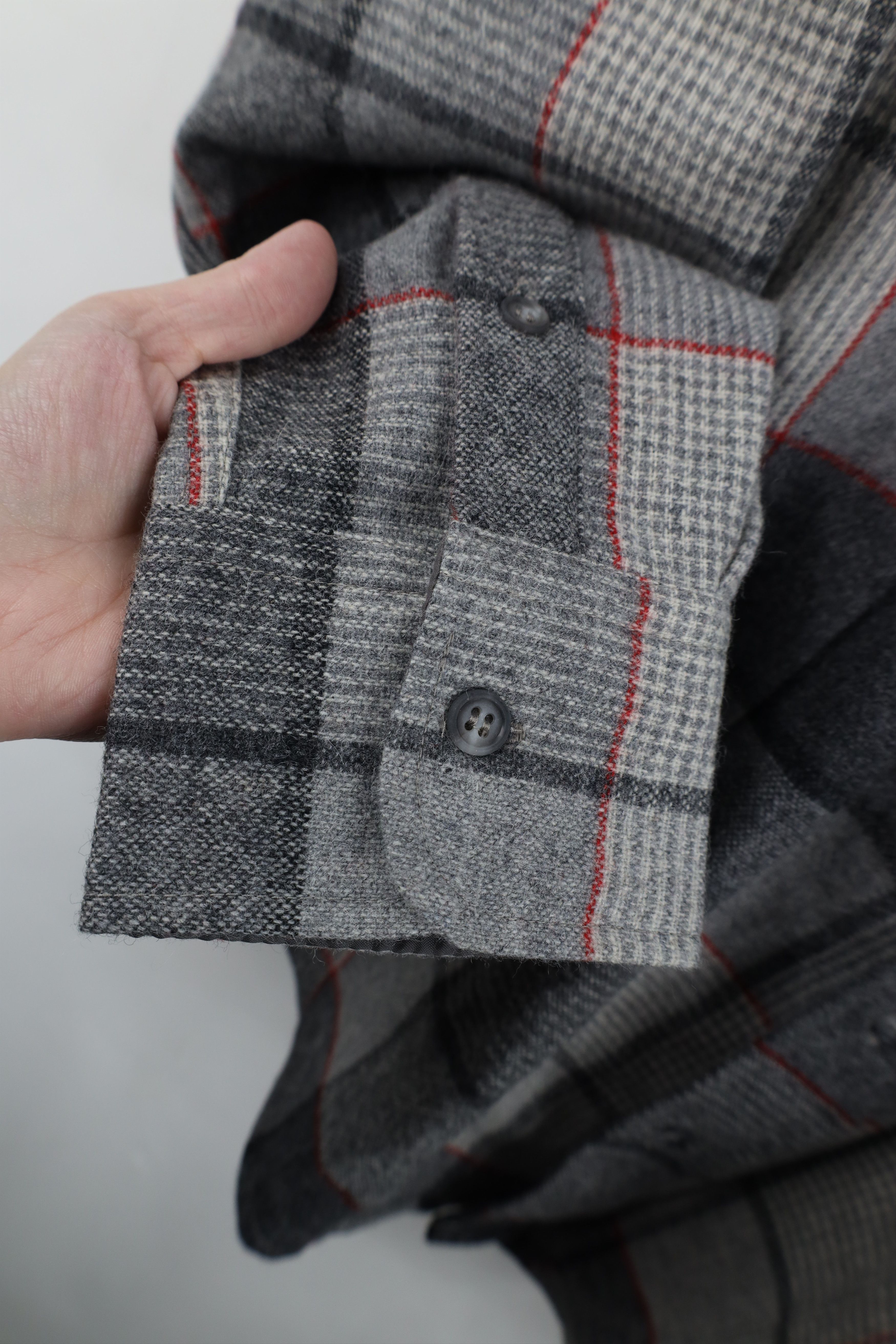 Vintage Vintage 70s 80s Streetwear Knit Collared Button Shirt Plaid Size US L / EU 52-54 / 3 - 5 Thumbnail