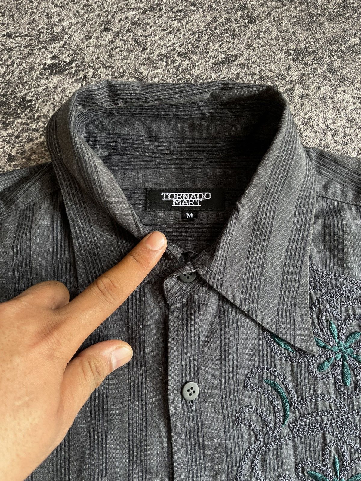 Tornado Mart Tornado Mart Japan Sun faded embroidery flower stripes shirt Size US M / EU 48-50 / 2 - 4 Thumbnail