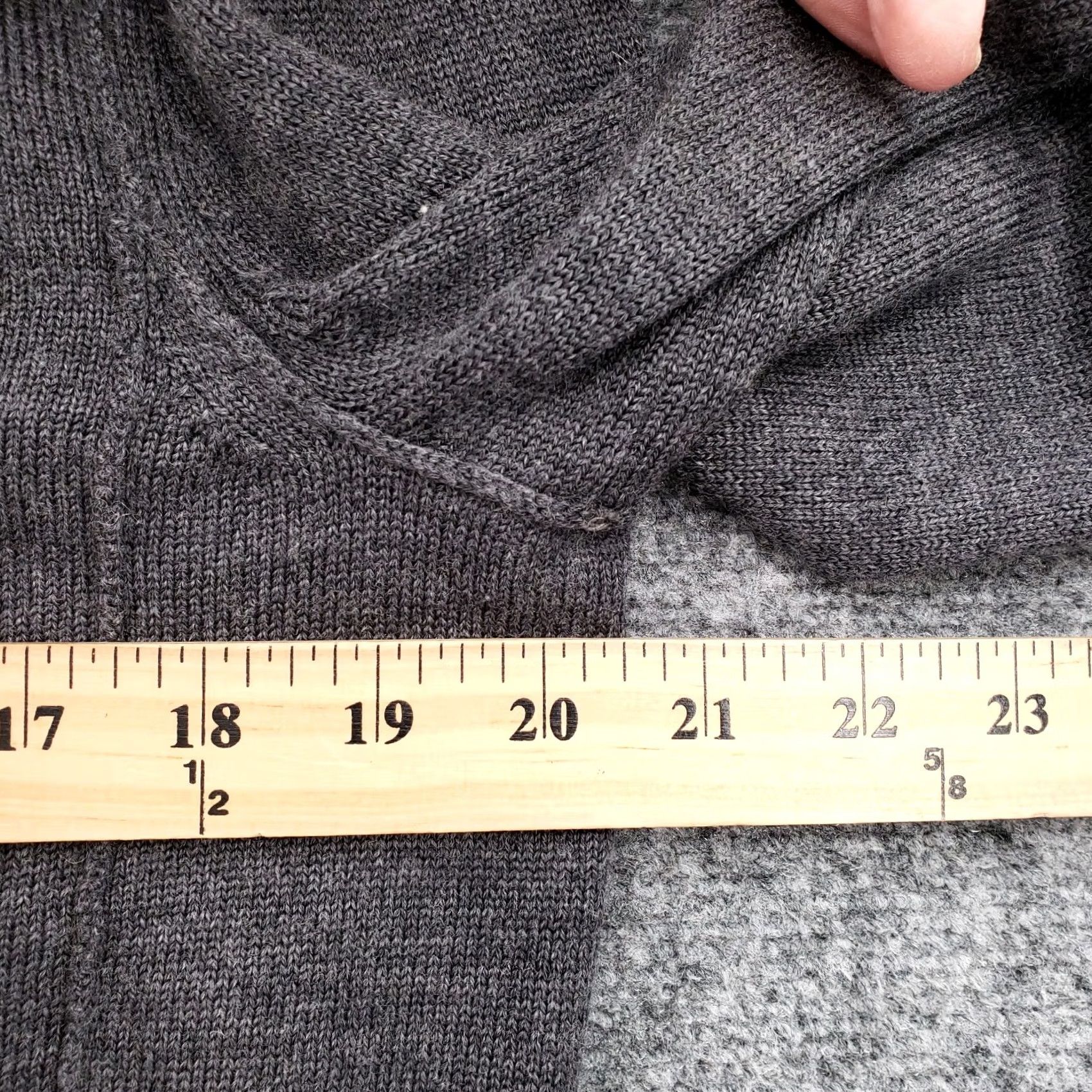 Banana Republic Banana Republic Sweater Mens M Gray Wool Pullover Knit Long Sleeve Mock Neck Button Front Casual Knitwear Regular Size M Mens Size US M / EU 48-50 / 2 - 6 Thumbnail